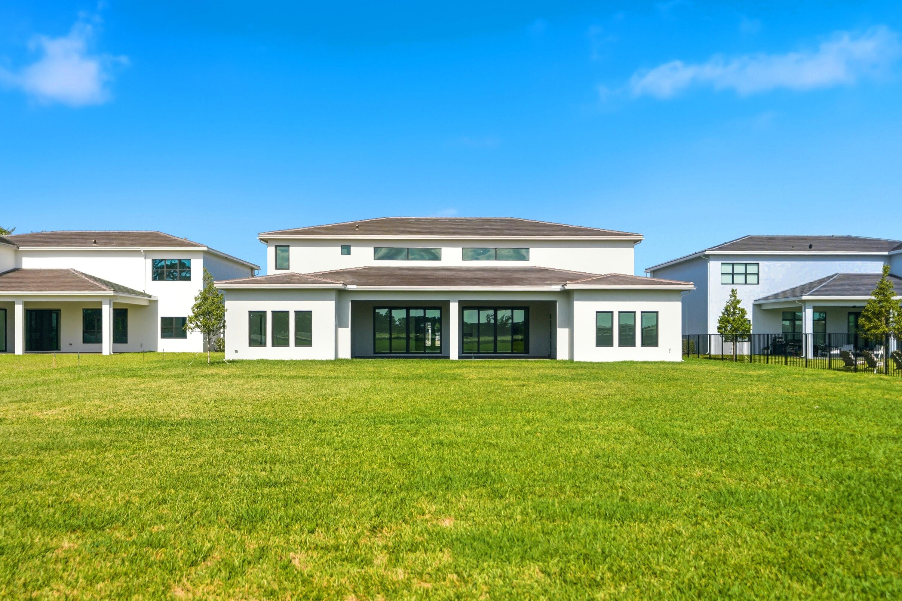 7738 Longchamp Lake Worth, FL 33449