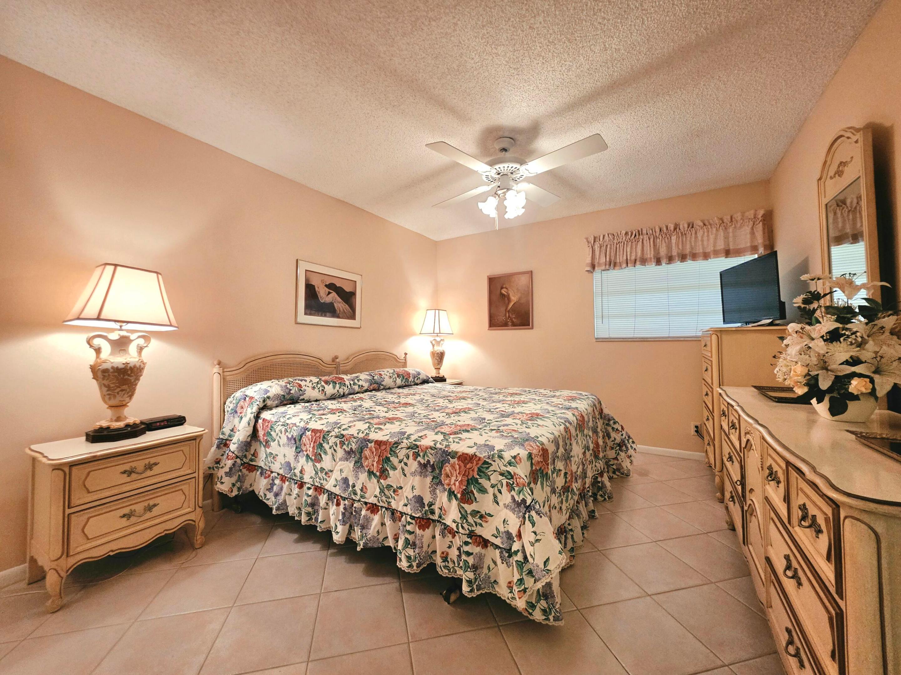 719 Flanders #O Delray Beach, FL 33484