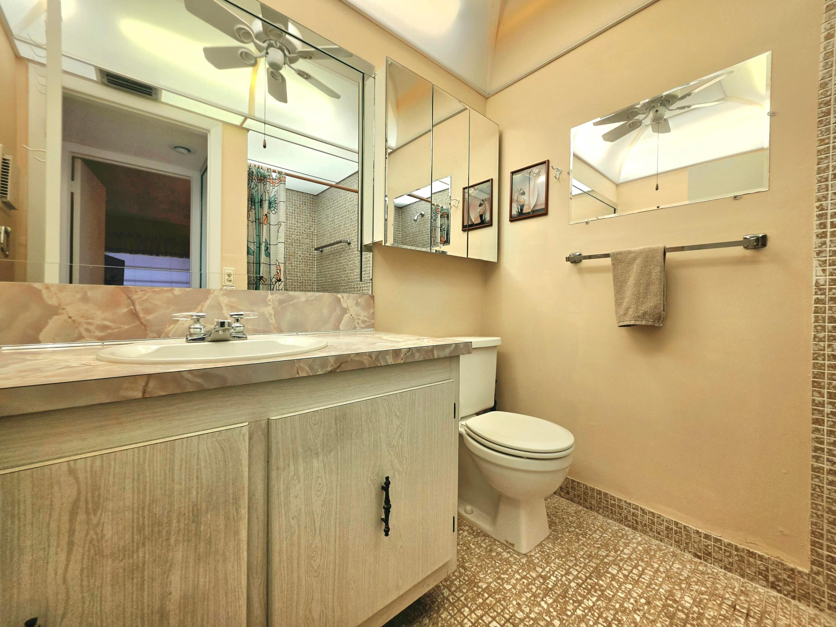 719 Flanders #O Delray Beach, FL 33484