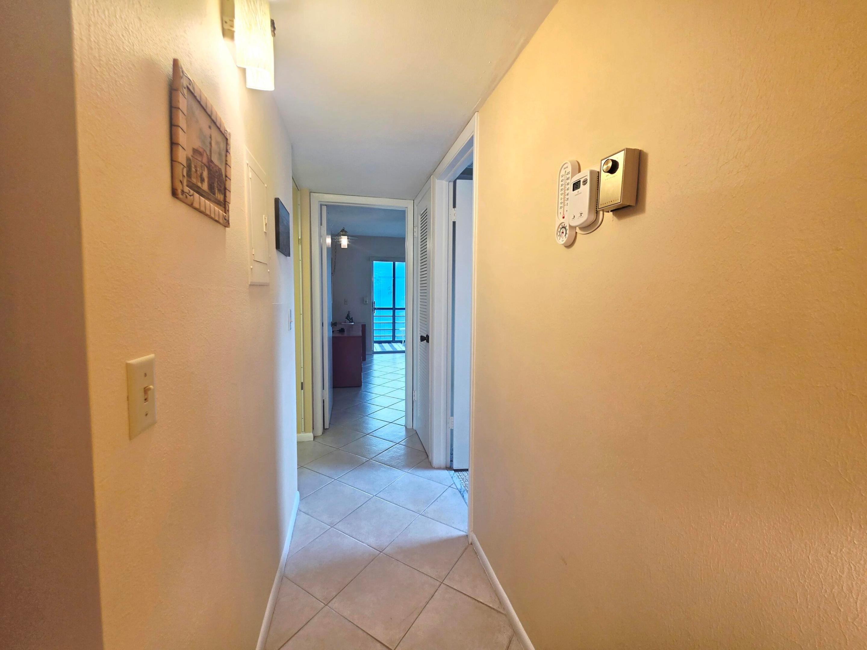 719 Flanders #O Delray Beach, FL 33484