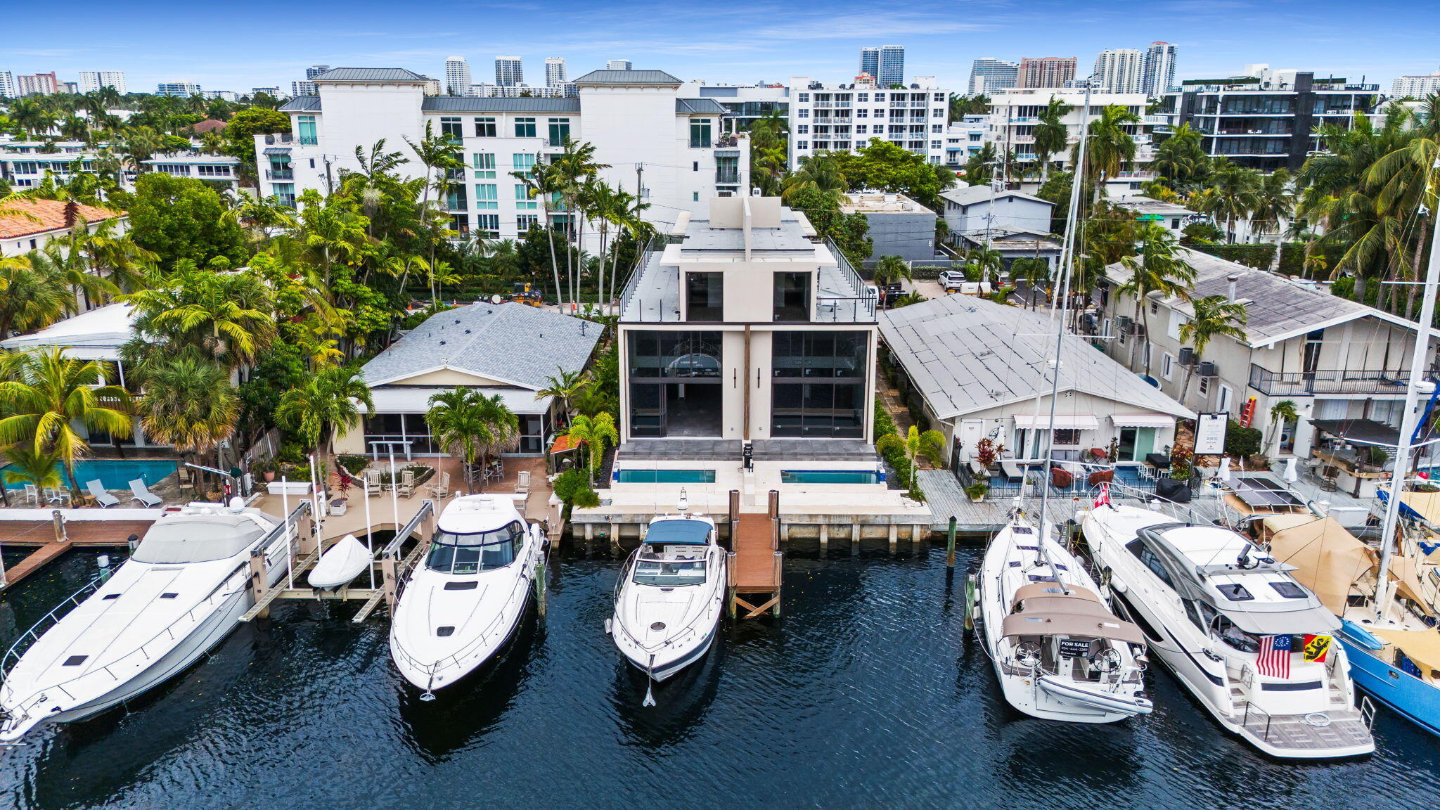 321 Hendricks Fort Lauderdale, FL 33301