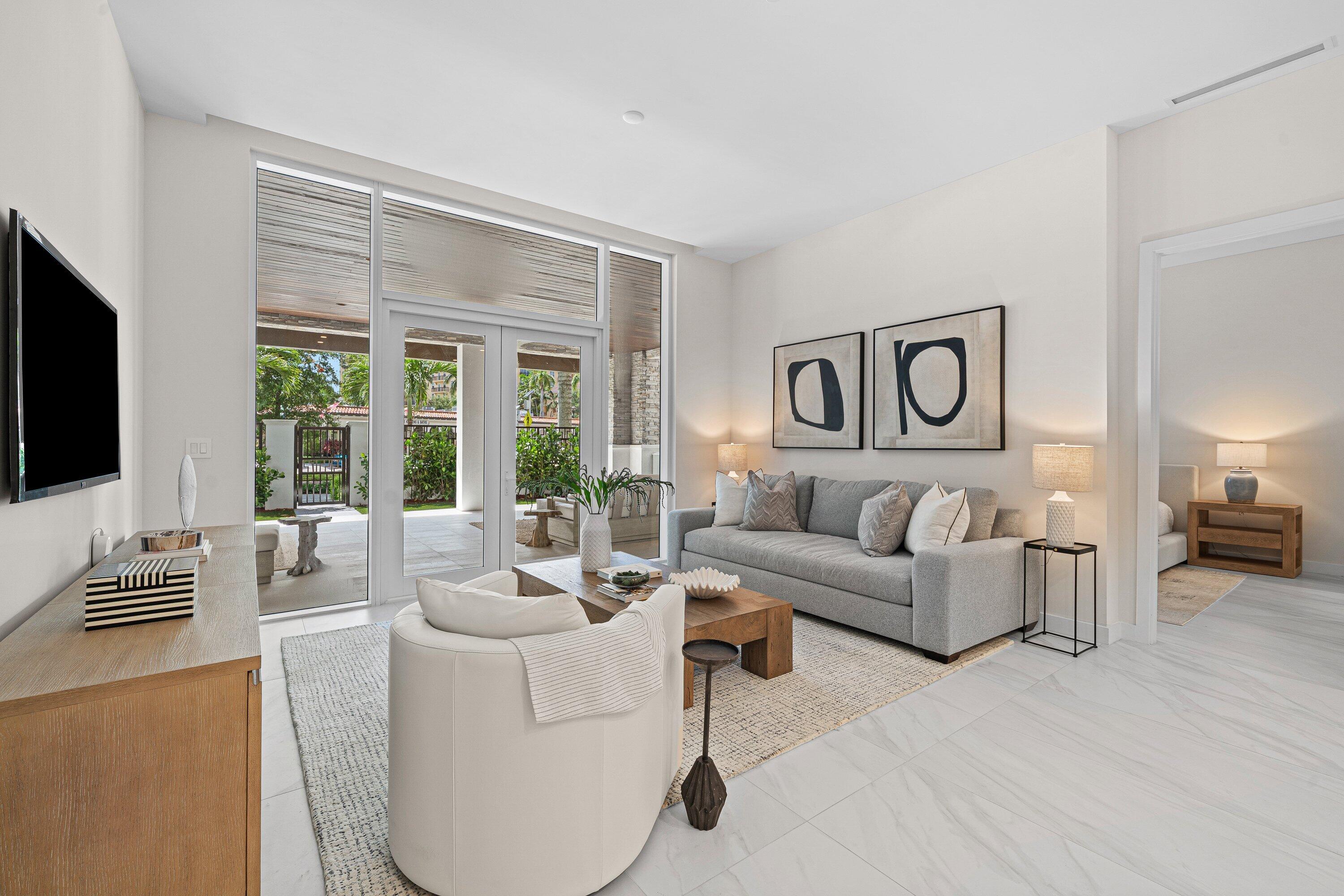 220 SE Mizner #102