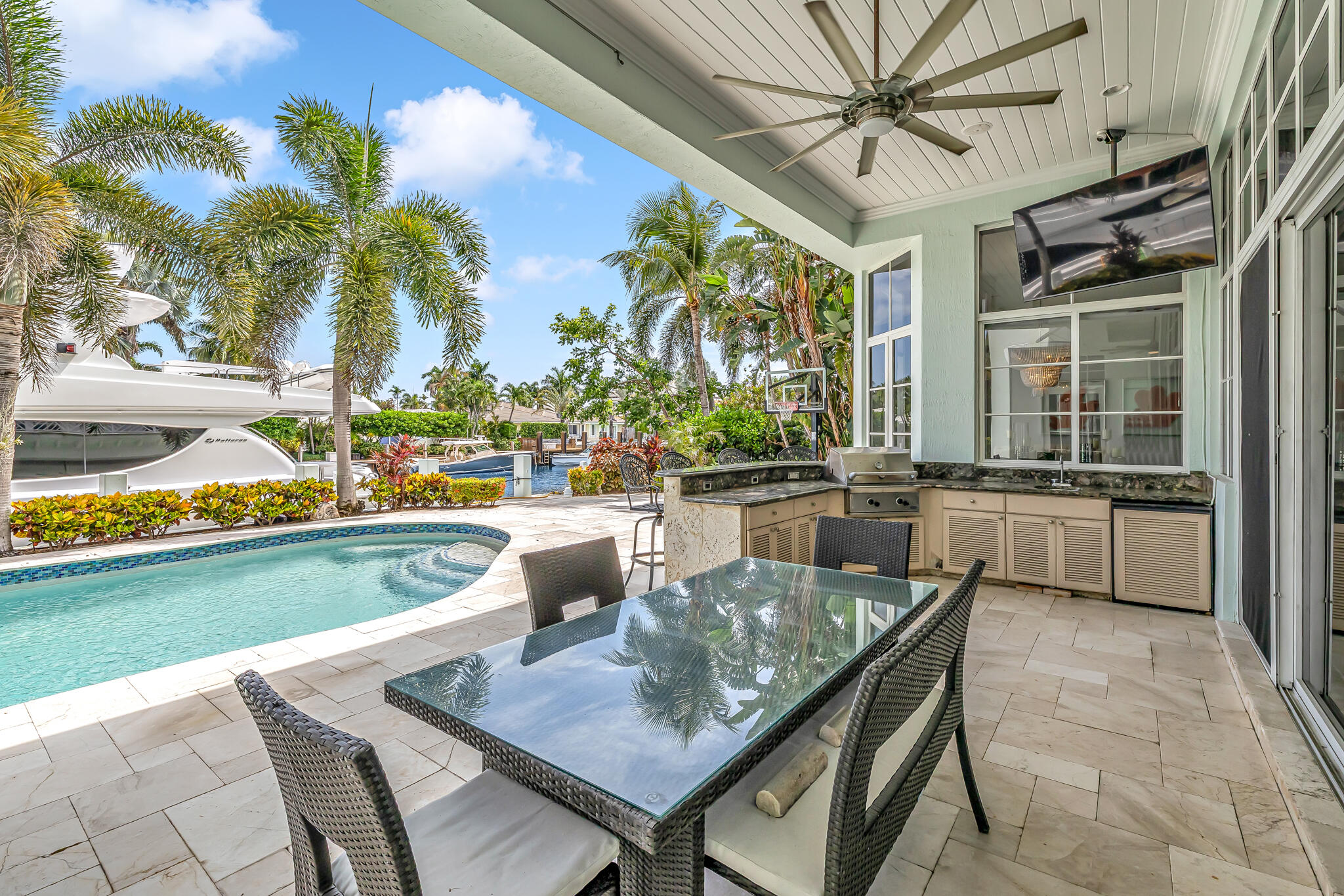 2409 NE 27th Lighthouse Point, FL 33064