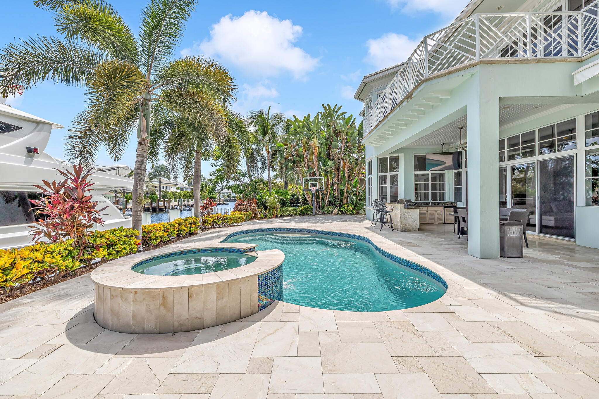 2409 NE 27th Lighthouse Point, FL 33064