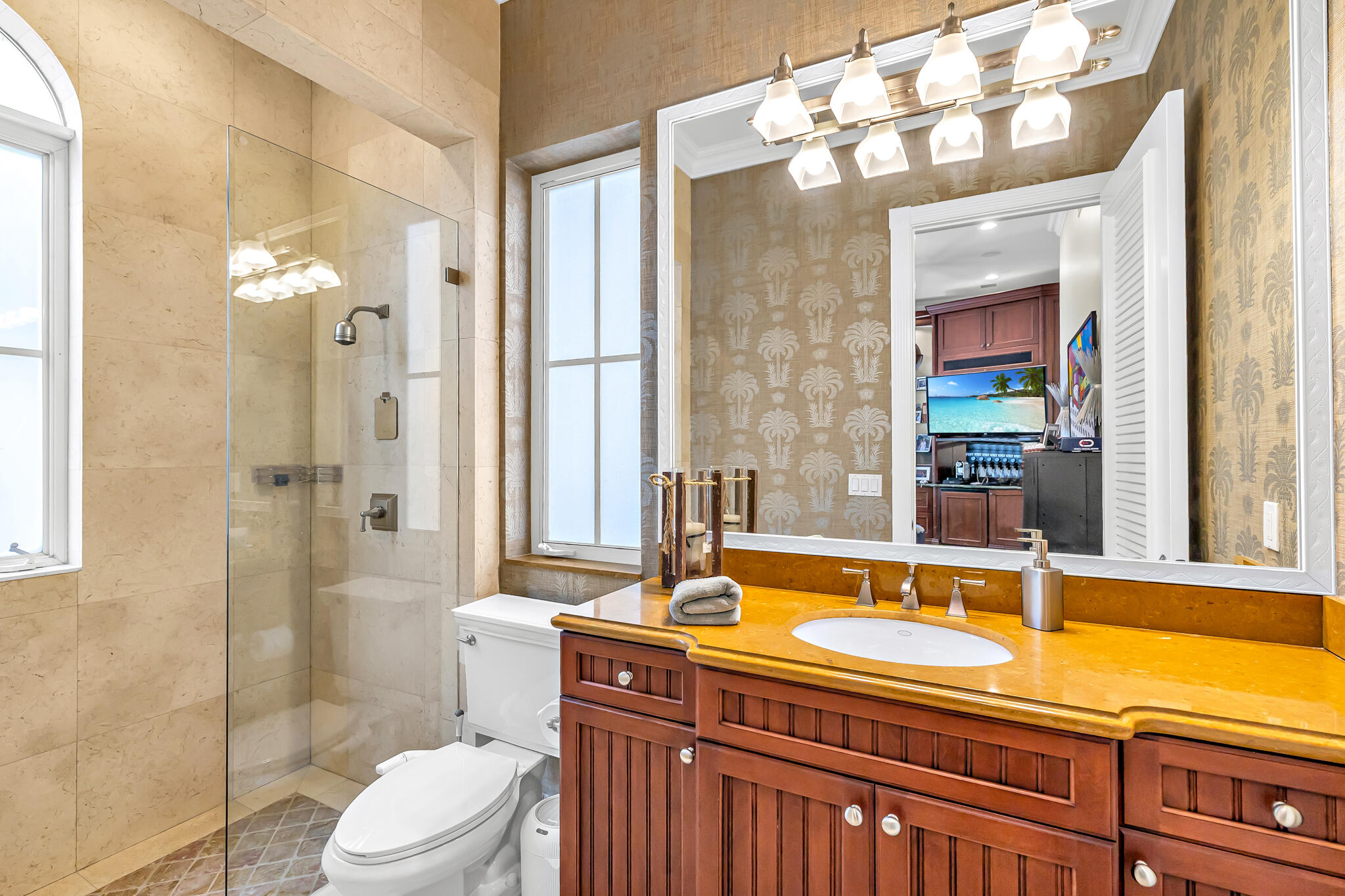 2409 NE 27th Lighthouse Point, FL 33064