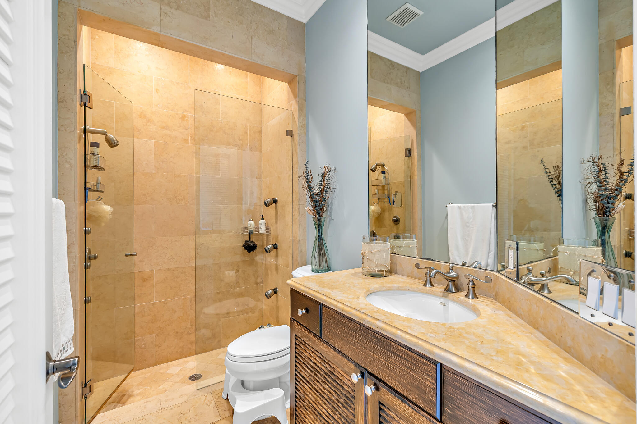 2409 NE 27th Lighthouse Point, FL 33064