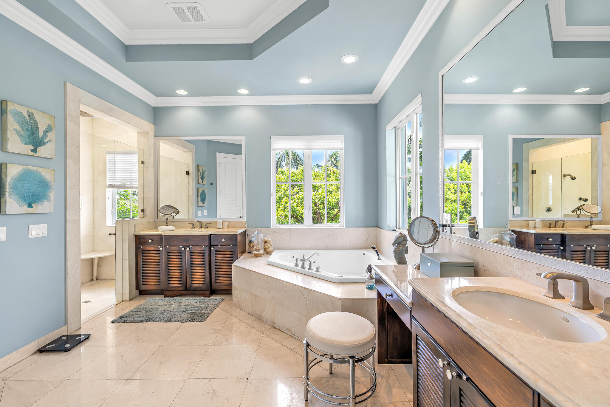 2409 NE 27th Lighthouse Point, FL 33064