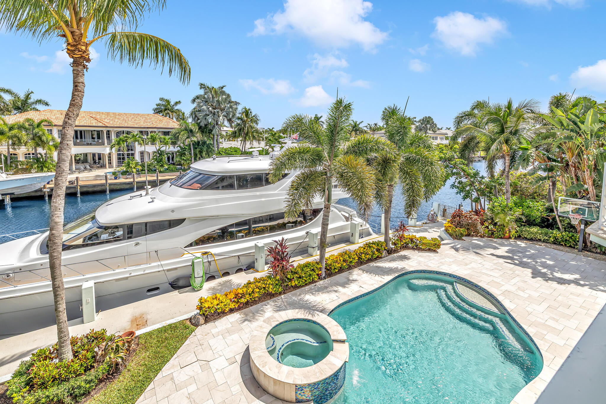 2409 NE 27th Lighthouse Point, FL 33064