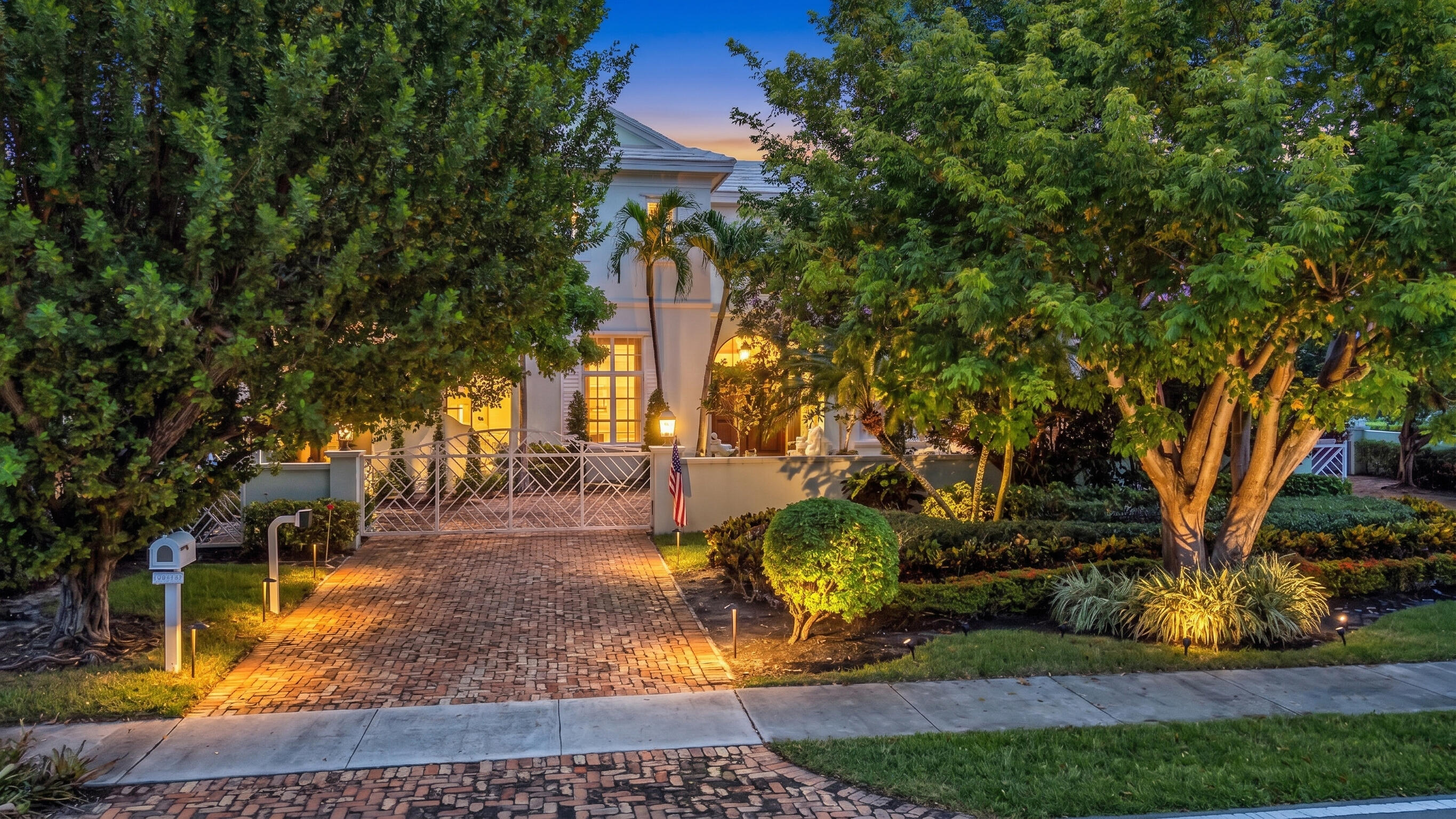 2409 NE 27th Lighthouse Point, FL 33064