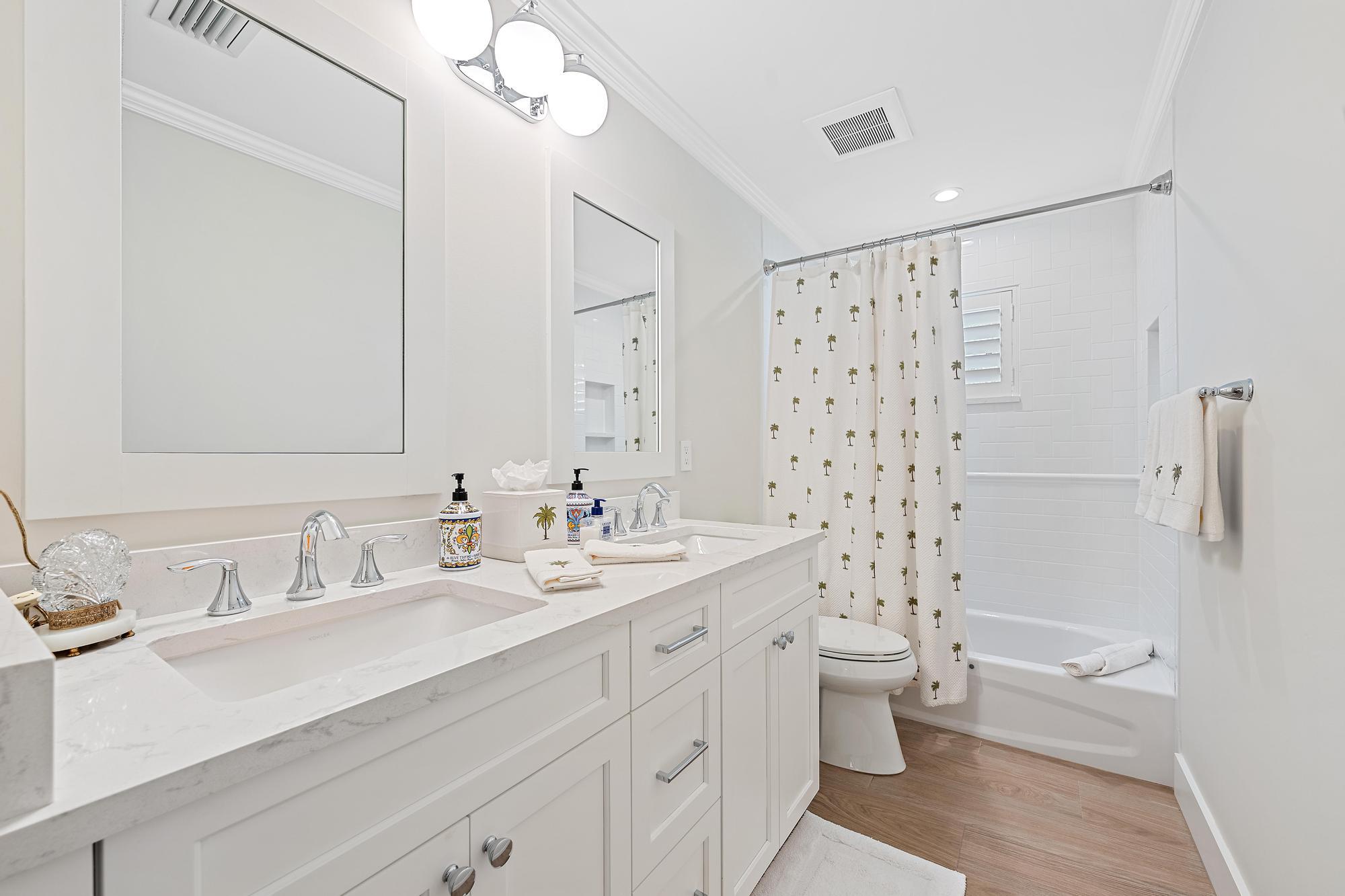 11785 Lake Shr North Palm Beach, FL 33408