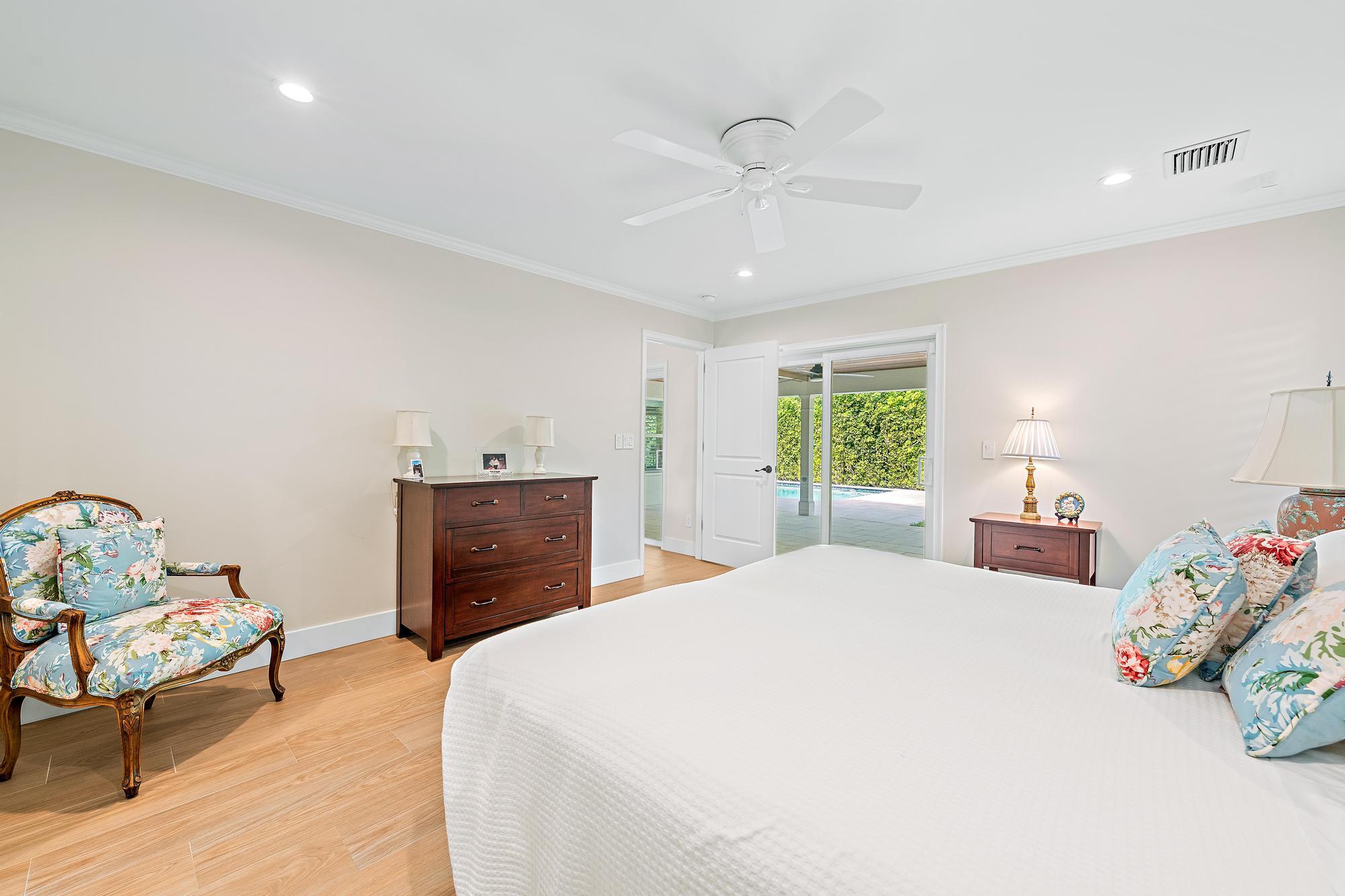 11785 Lake Shr North Palm Beach, FL 33408