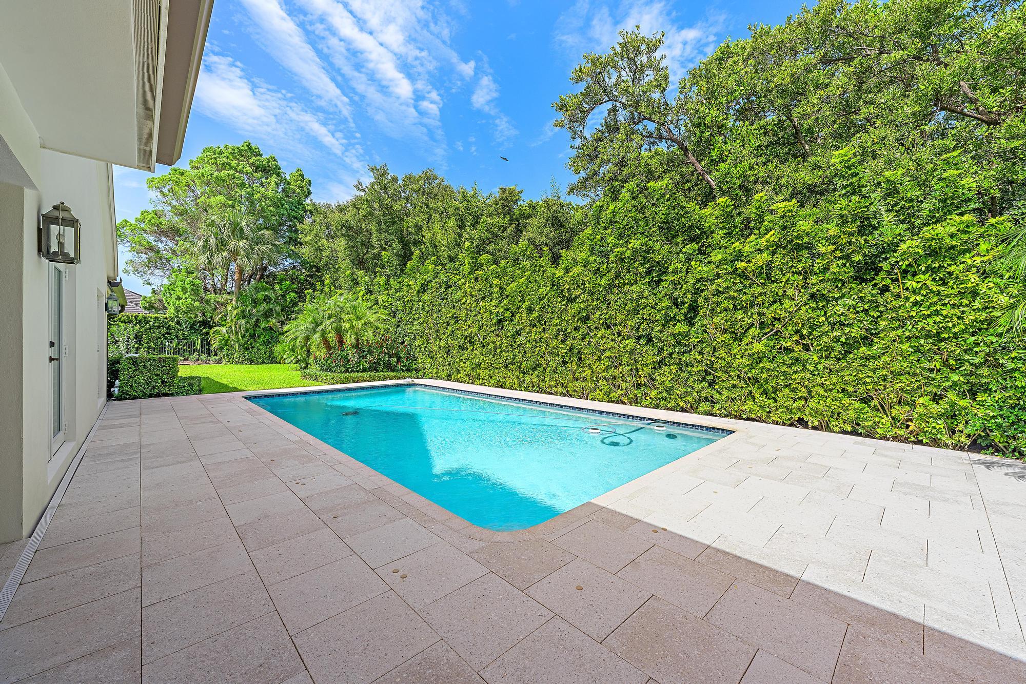 11785 Lake Shr North Palm Beach, FL 33408
