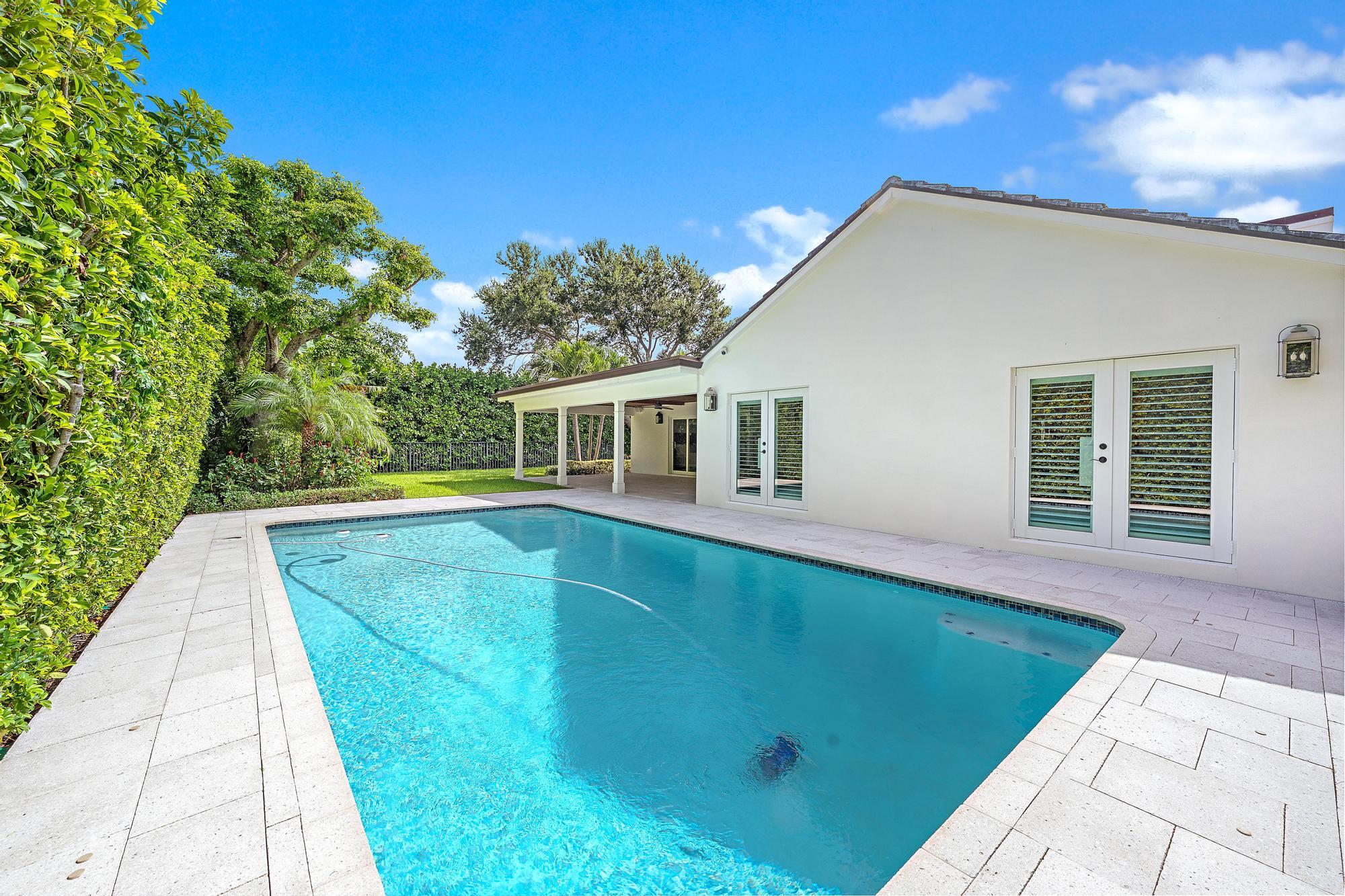 11785 Lake Shr North Palm Beach, FL 33408
