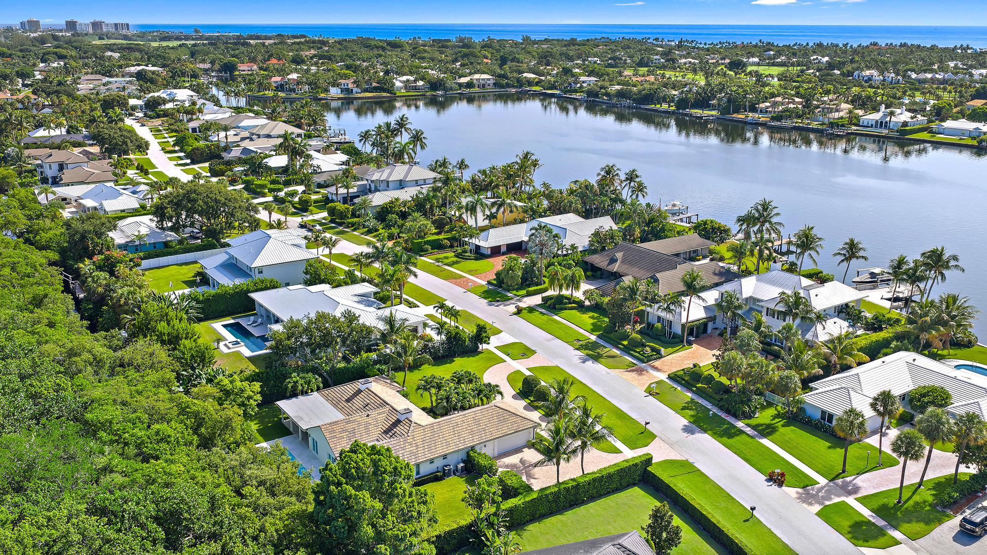 11785 Lake Shr North Palm Beach, FL 33408
