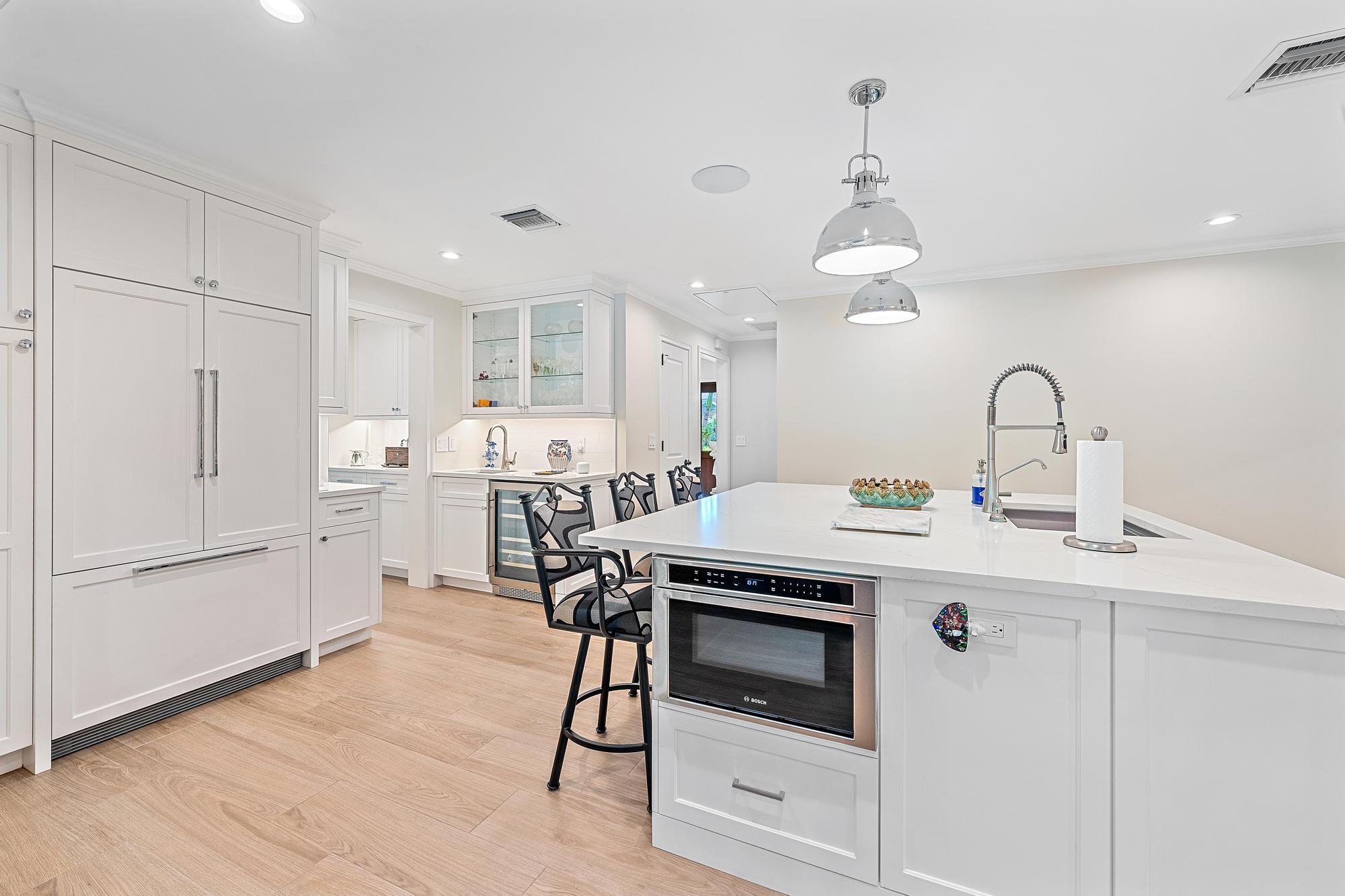 11785 Lake Shr North Palm Beach, FL 33408