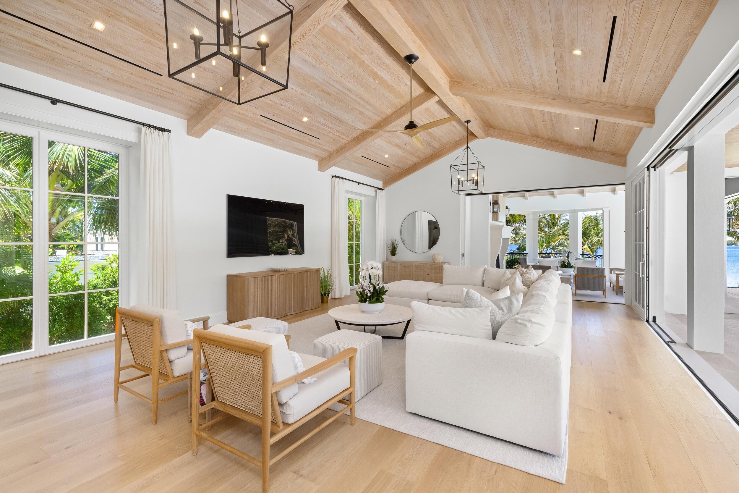 1616 S Ocean Blvd Palm Beach, FL 33480