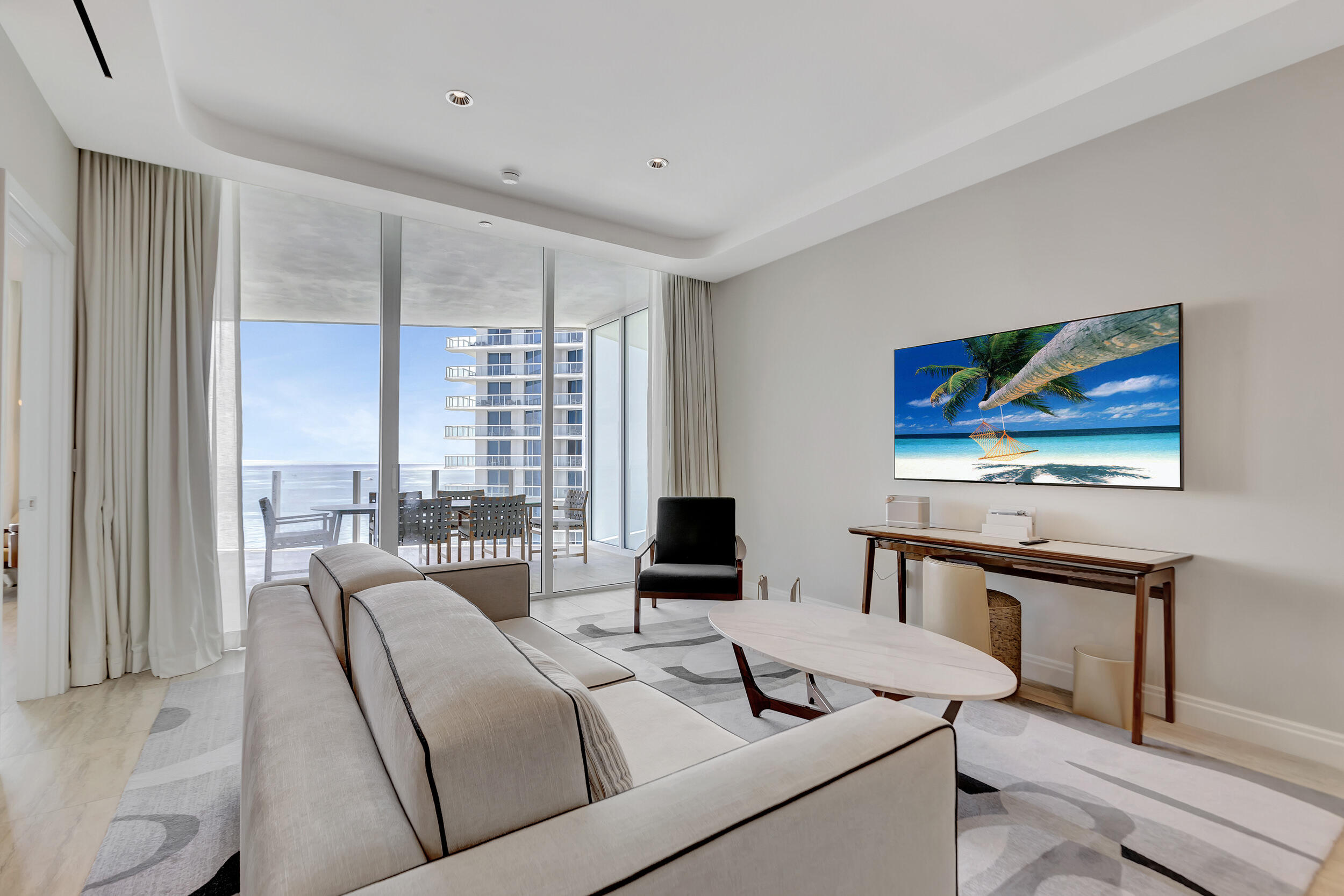 525 N Fort Lauderdale Bch Blvd #1705 Fort Lauderdale, FL 33304