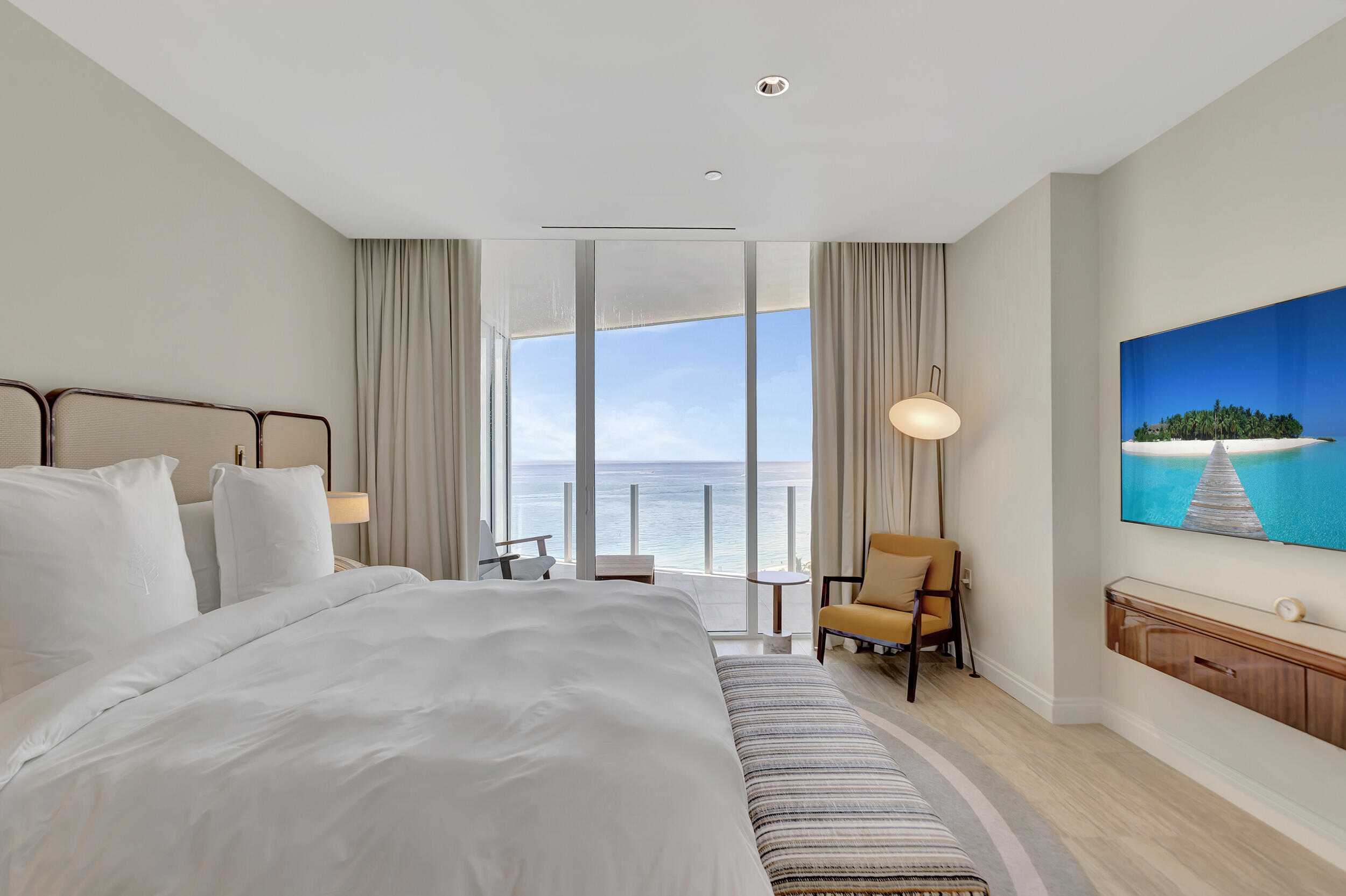 525 N Fort Lauderdale Bch Blvd #1705 Fort Lauderdale, FL 33304