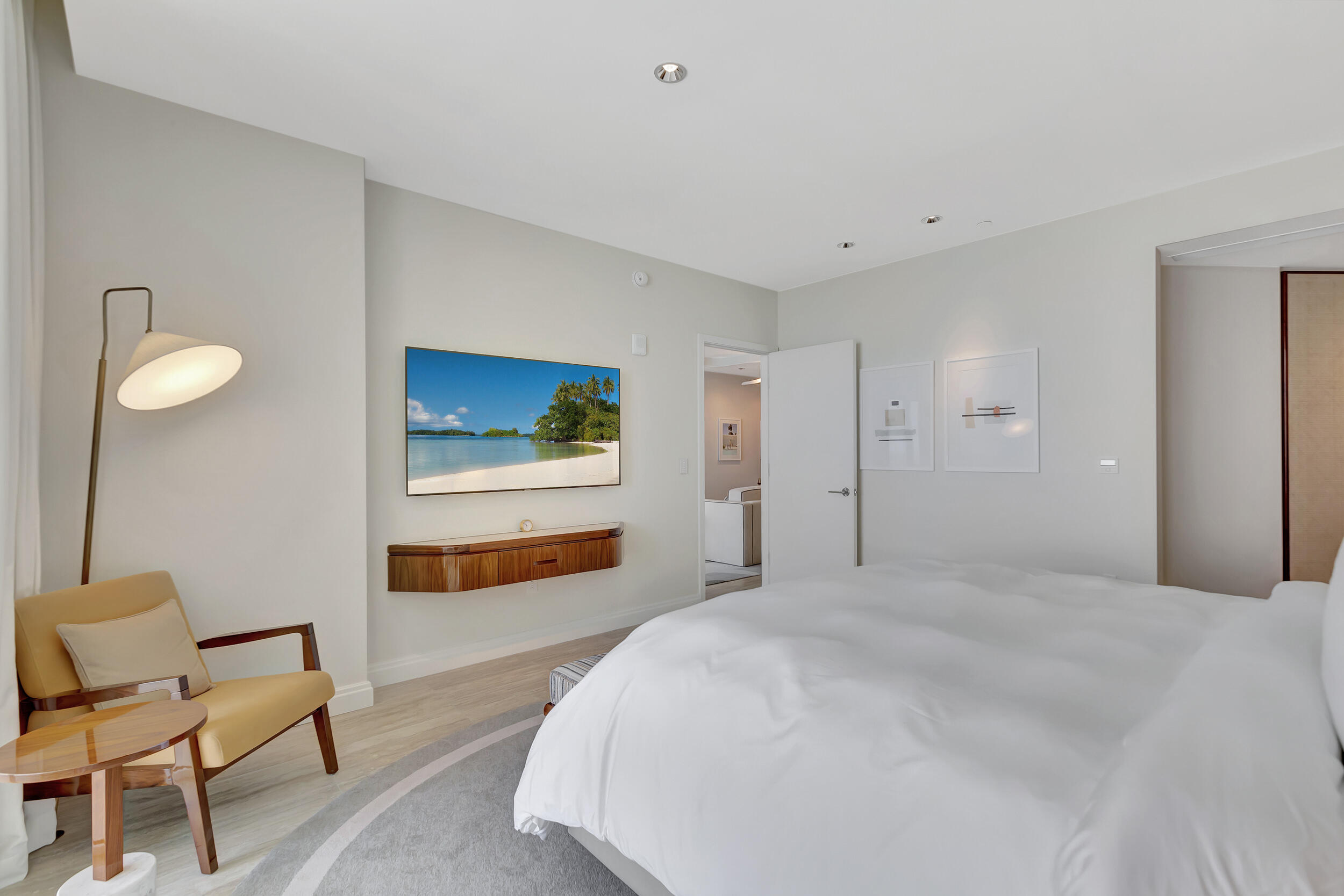 525 N Fort Lauderdale Bch Blvd #1705 Fort Lauderdale, FL 33304