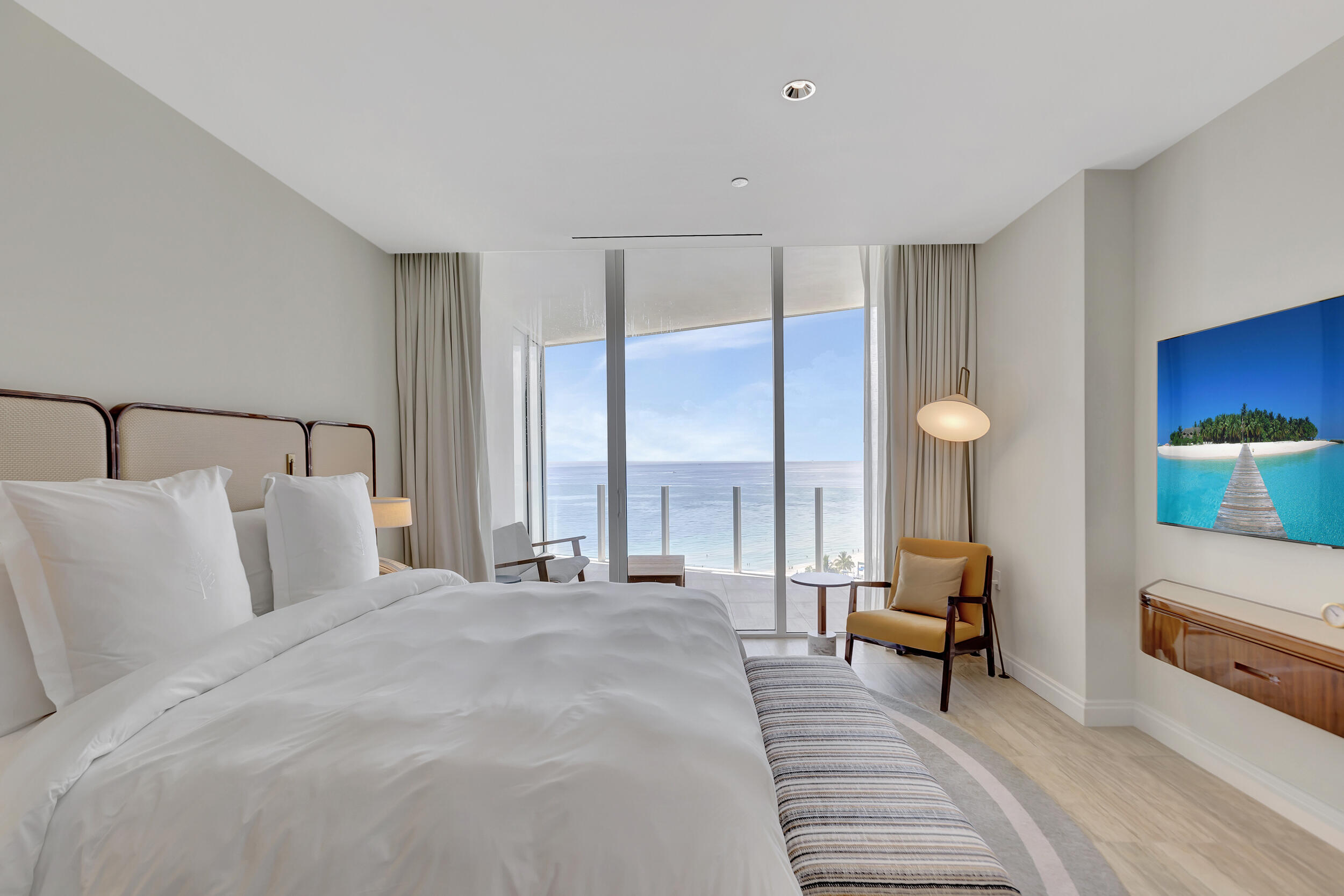 525 N Fort Lauderdale Bch Blvd #1705 Fort Lauderdale, FL 33304