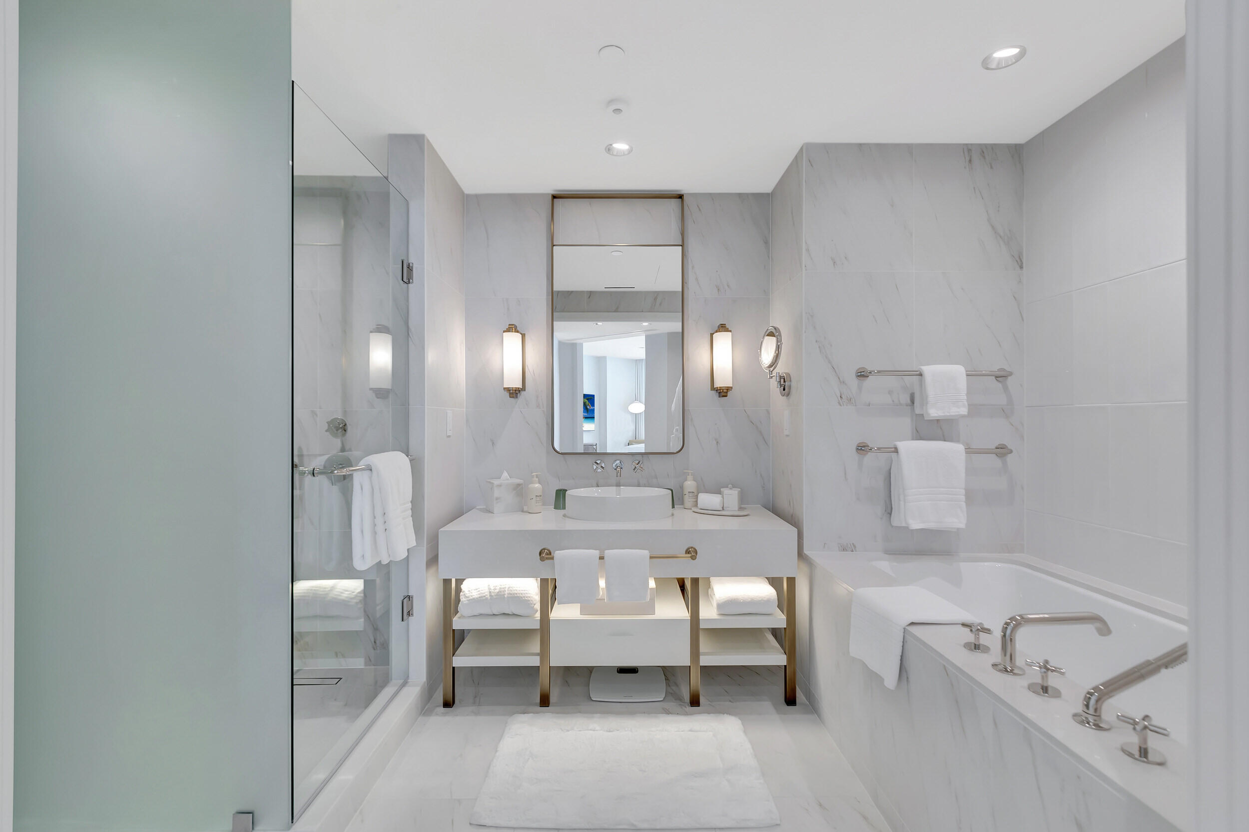 525 N Fort Lauderdale Bch Blvd #1705 Fort Lauderdale, FL 33304
