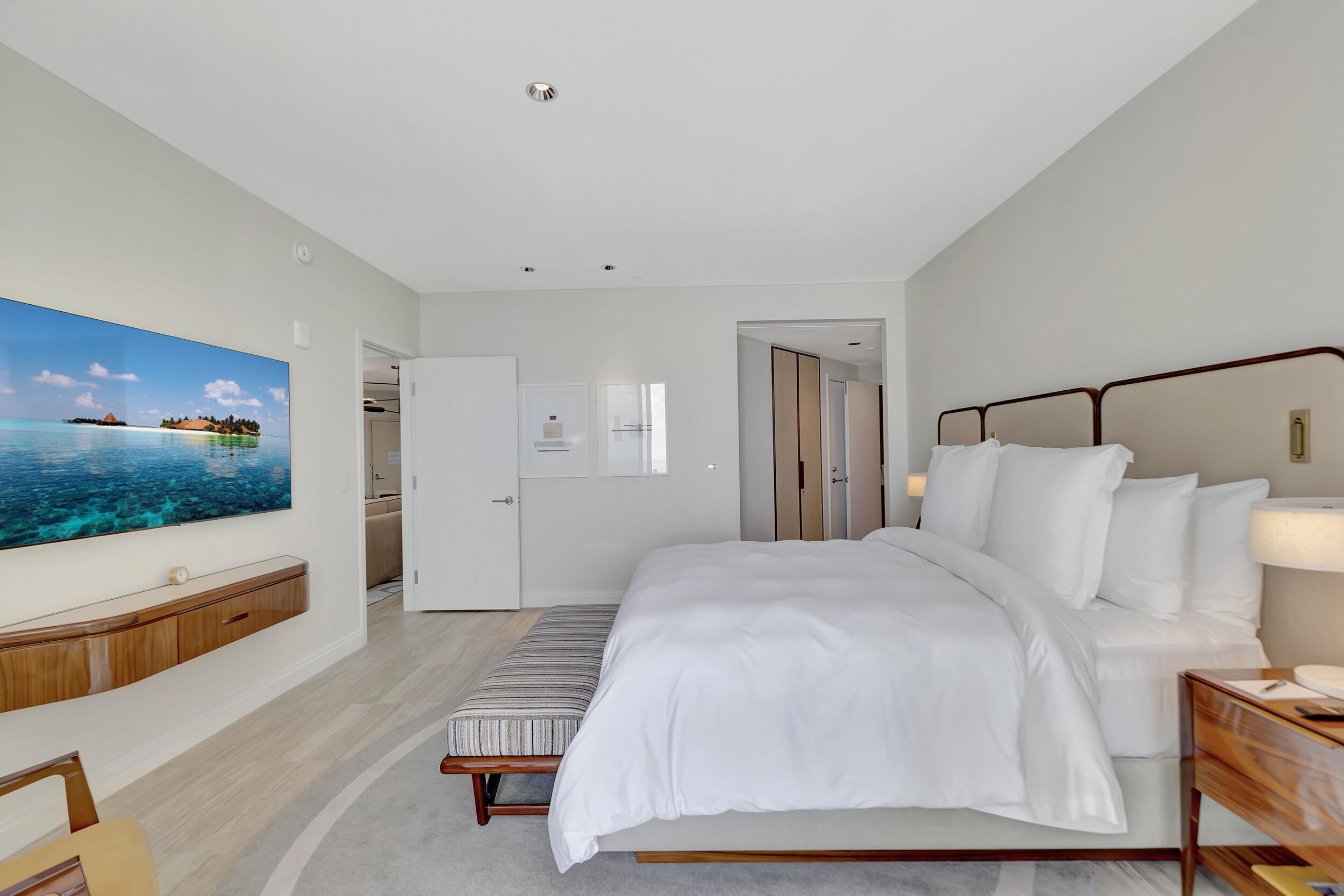 525 N Fort Lauderdale Bch Blvd #1705 Fort Lauderdale, FL 33304