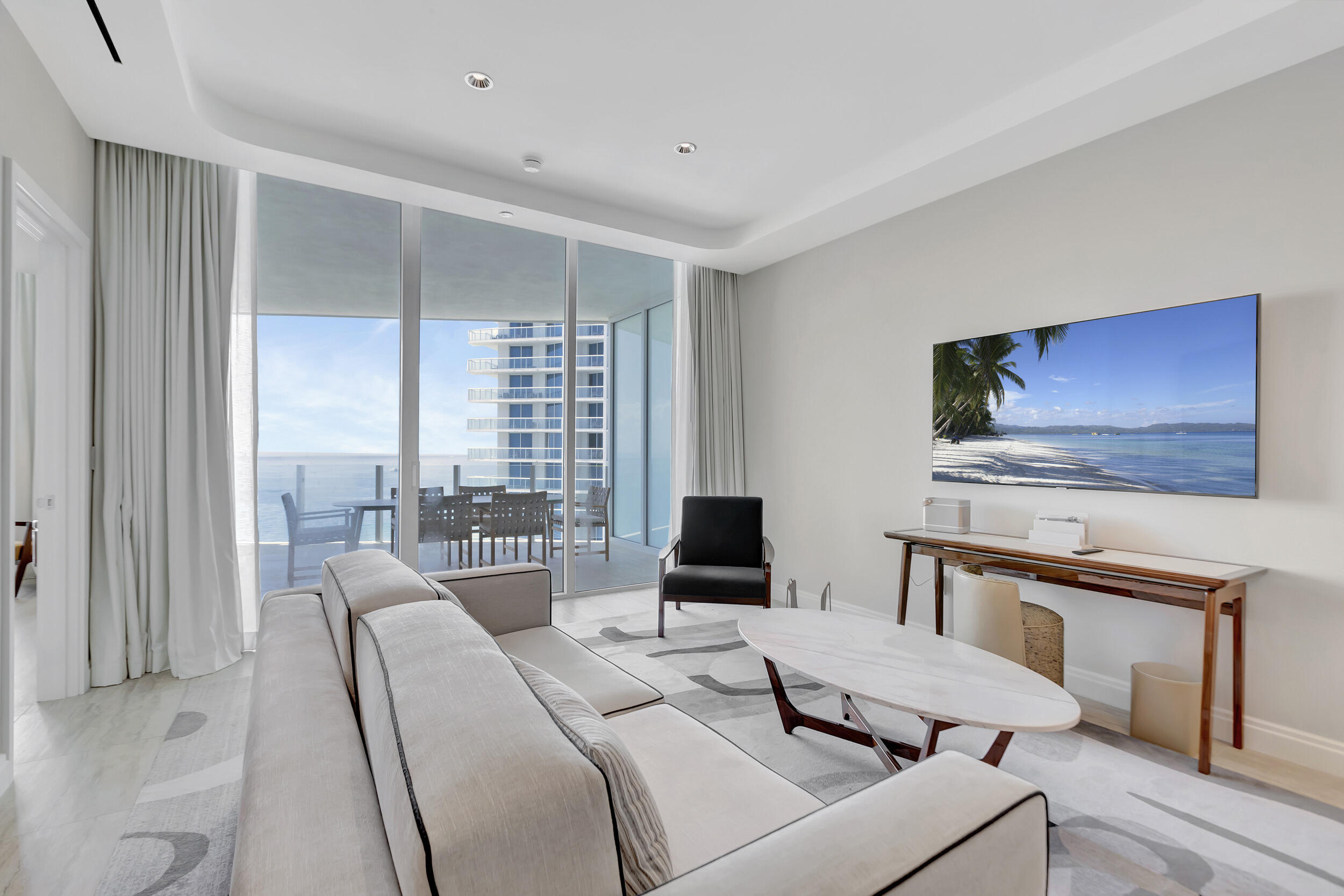 525 N Fort Lauderdale Bch Blvd #1705 Fort Lauderdale, FL 33304