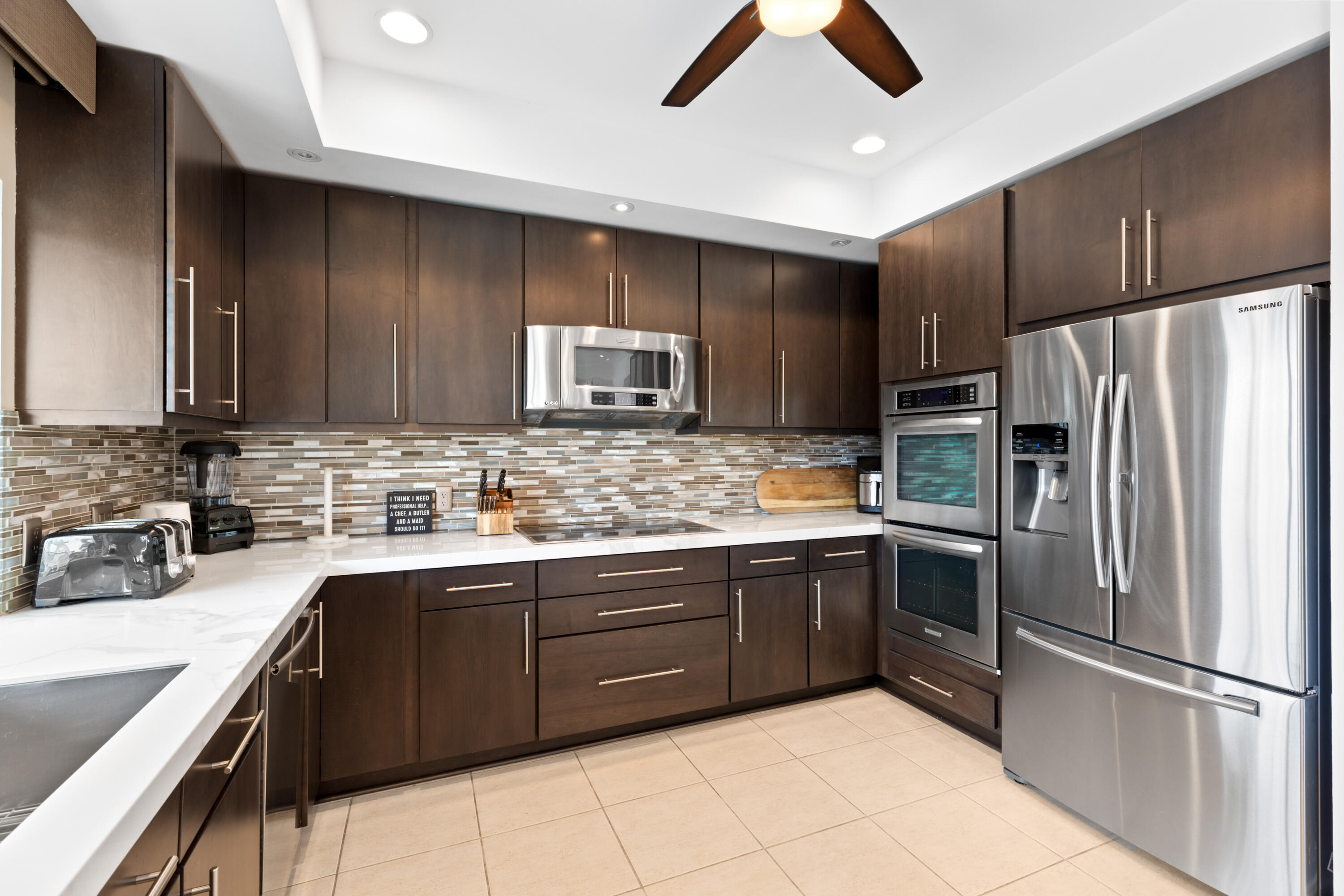 4210 NE 23rd Ave Lighthouse Point, FL 33064