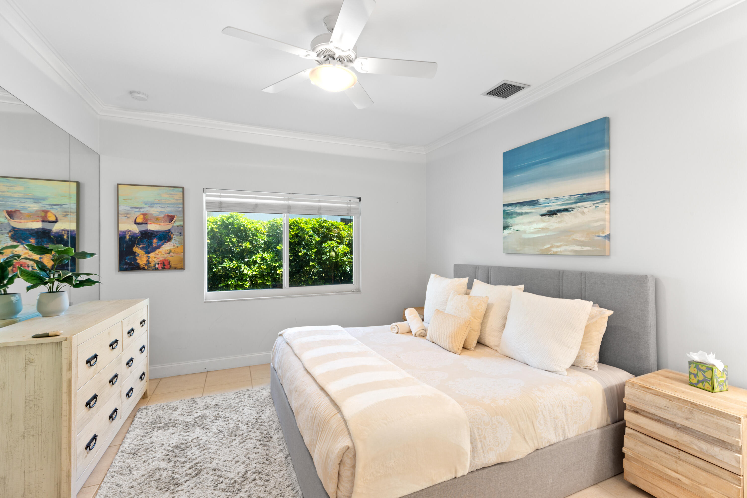 4210 NE 23rd Ave Lighthouse Point, FL 33064