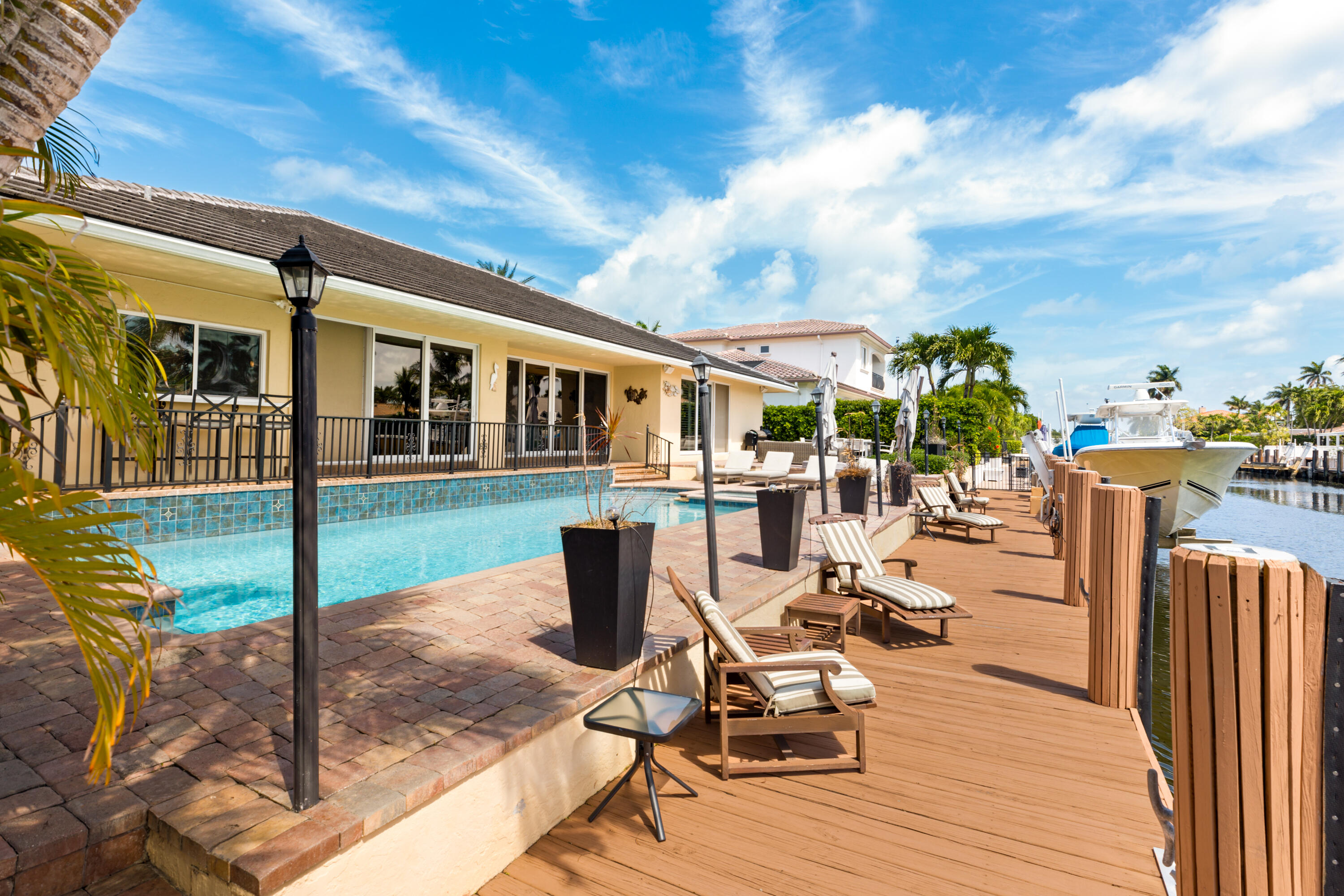 4210 NE 23rd Ave Lighthouse Point, FL 33064