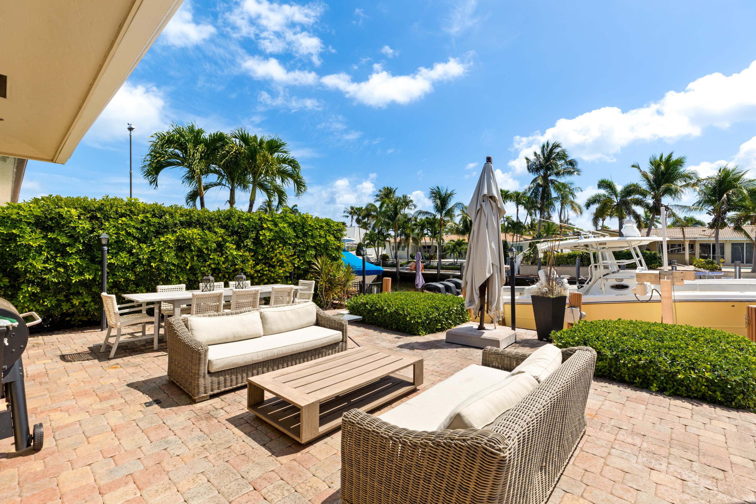 4210 NE 23rd Ave Lighthouse Point, FL 33064
