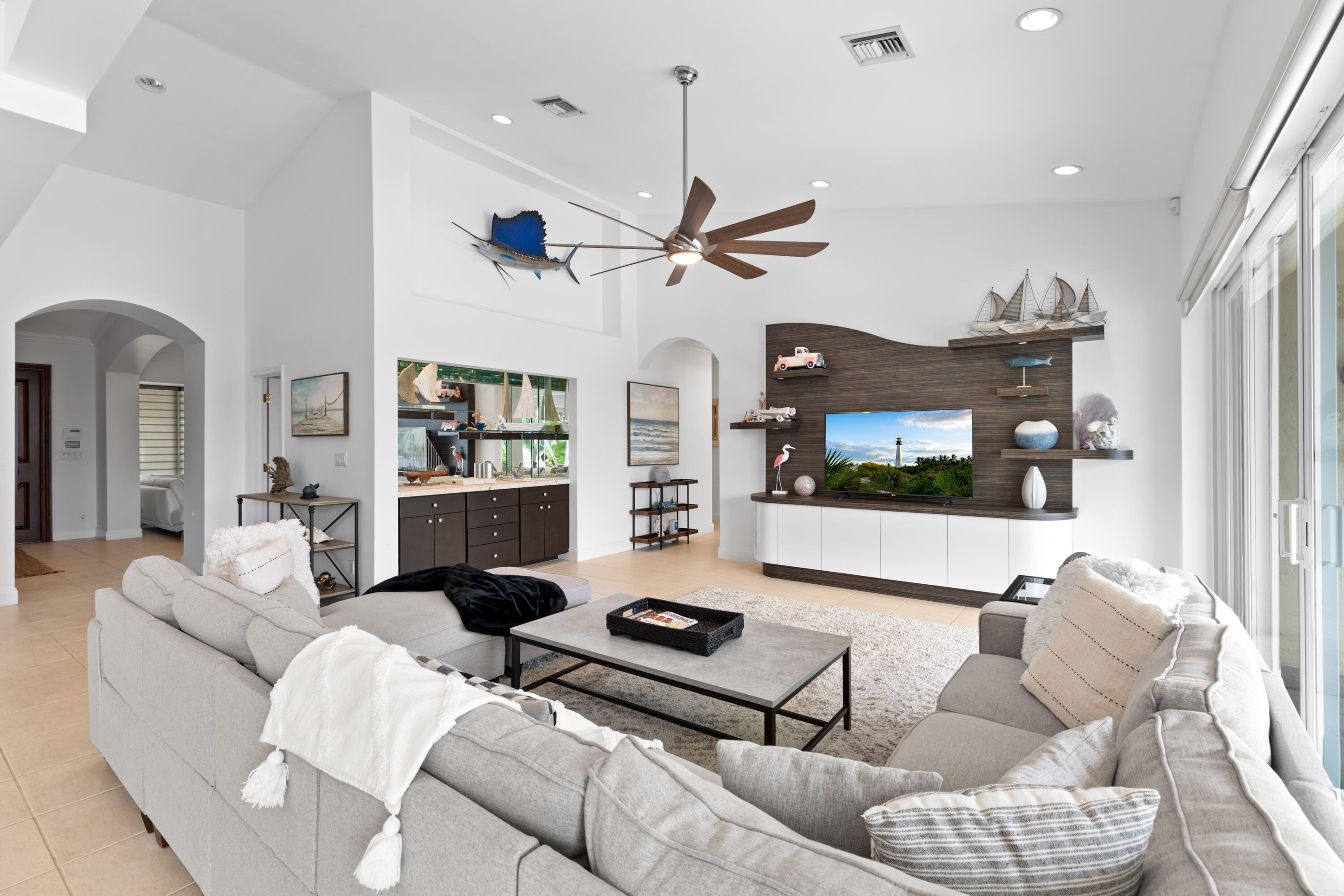 4210 NE 23rd Ave Lighthouse Point, FL 33064