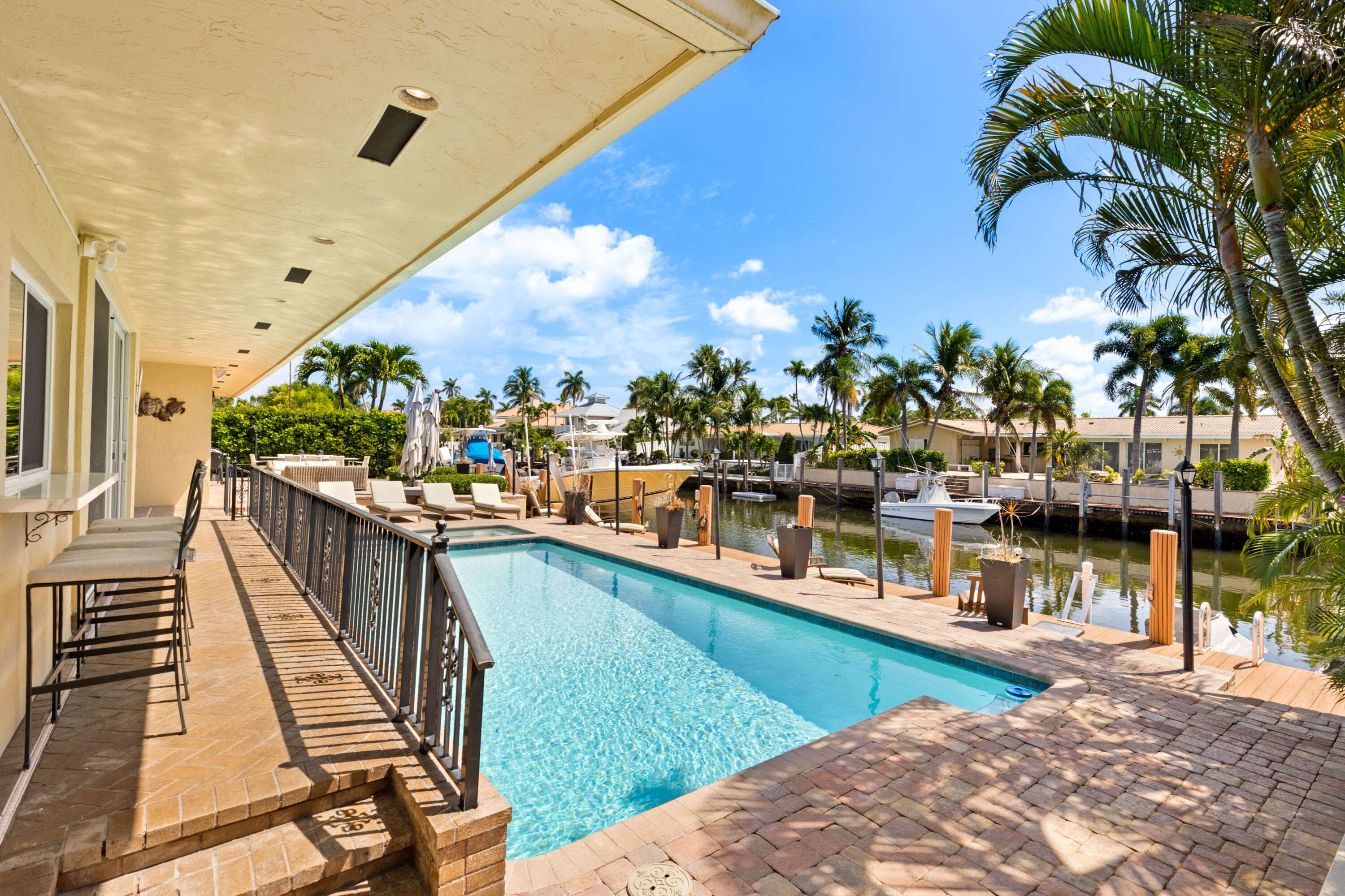 4210 NE 23rd Ave Lighthouse Point, FL 33064