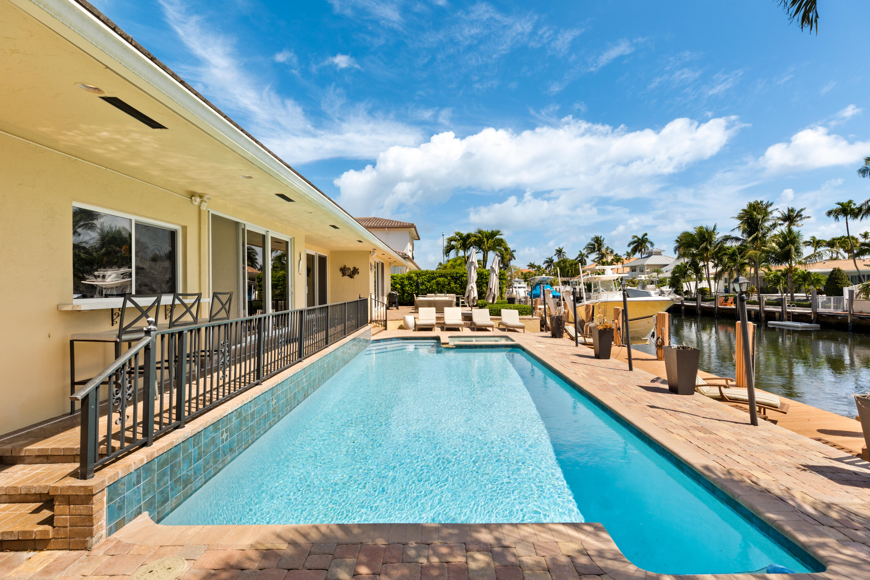 4210 NE 23rd Ave Lighthouse Point, FL 33064