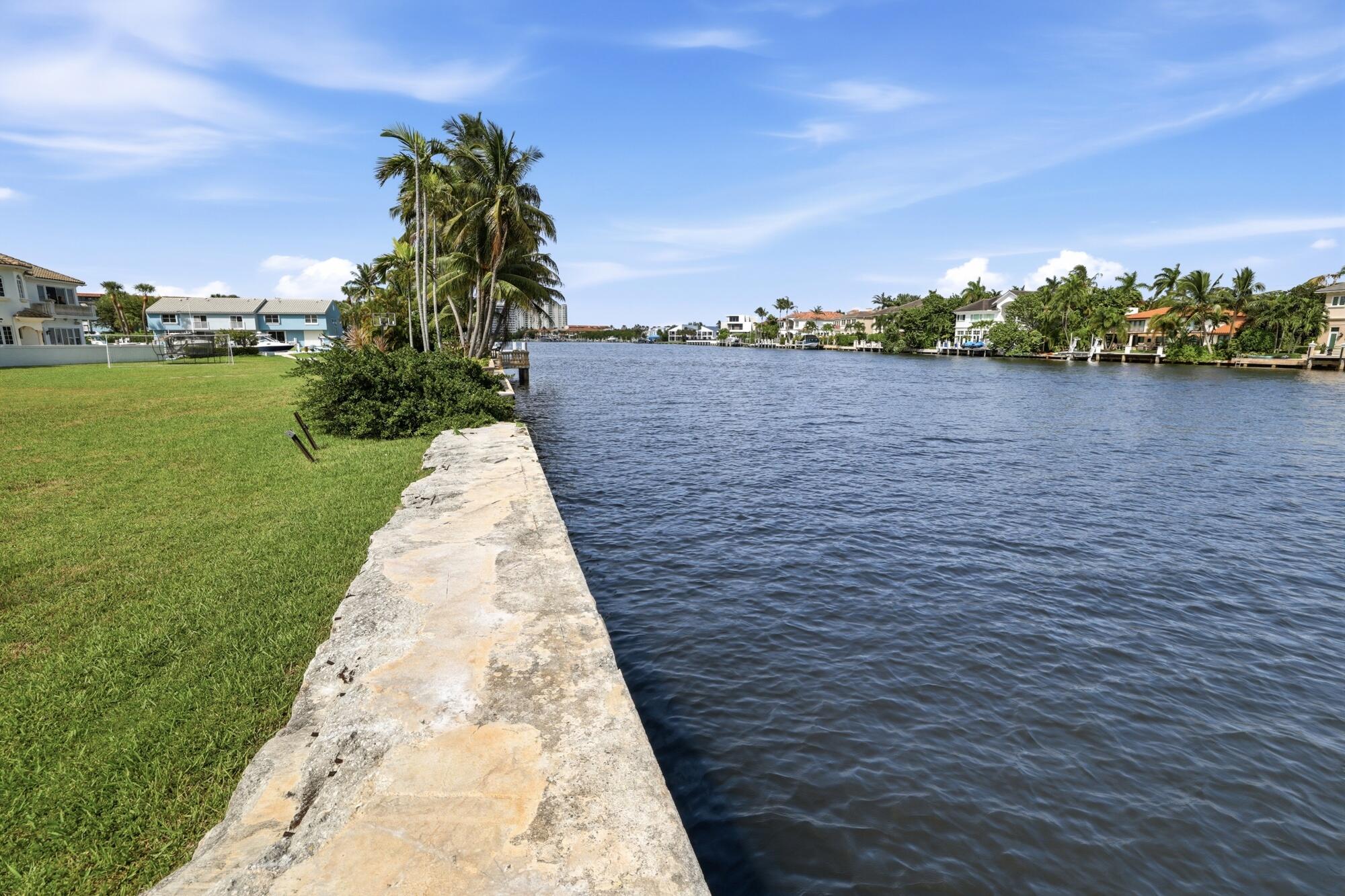 870 Havana Dr Boca Raton, FL 33487