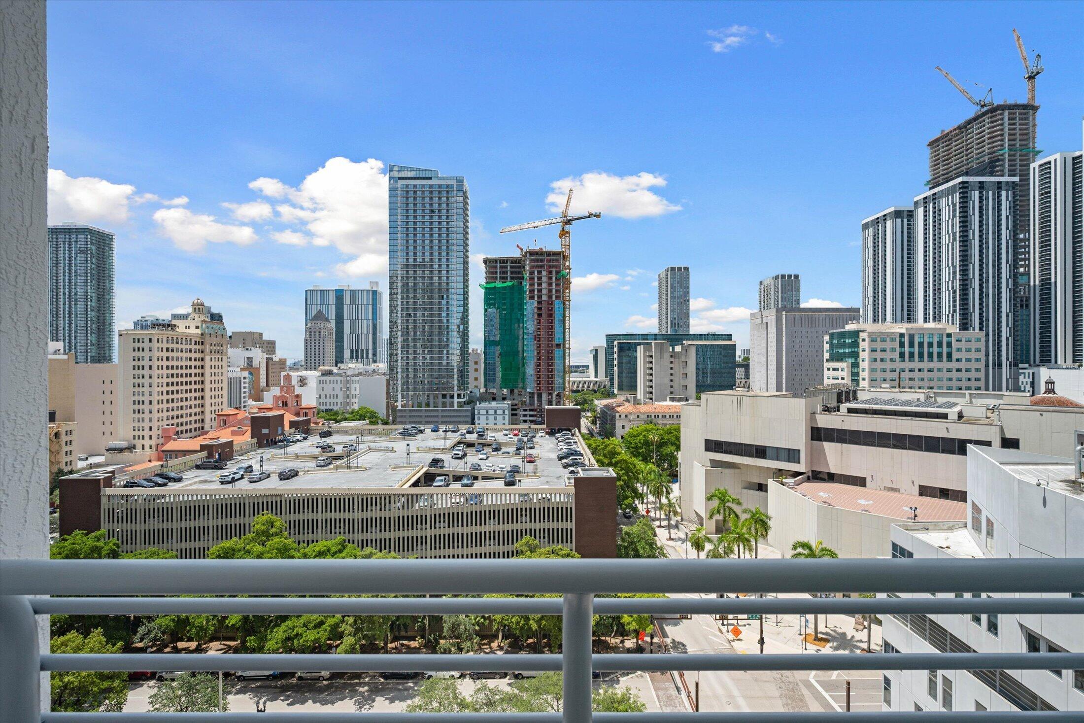 image Loft Downtown I10
