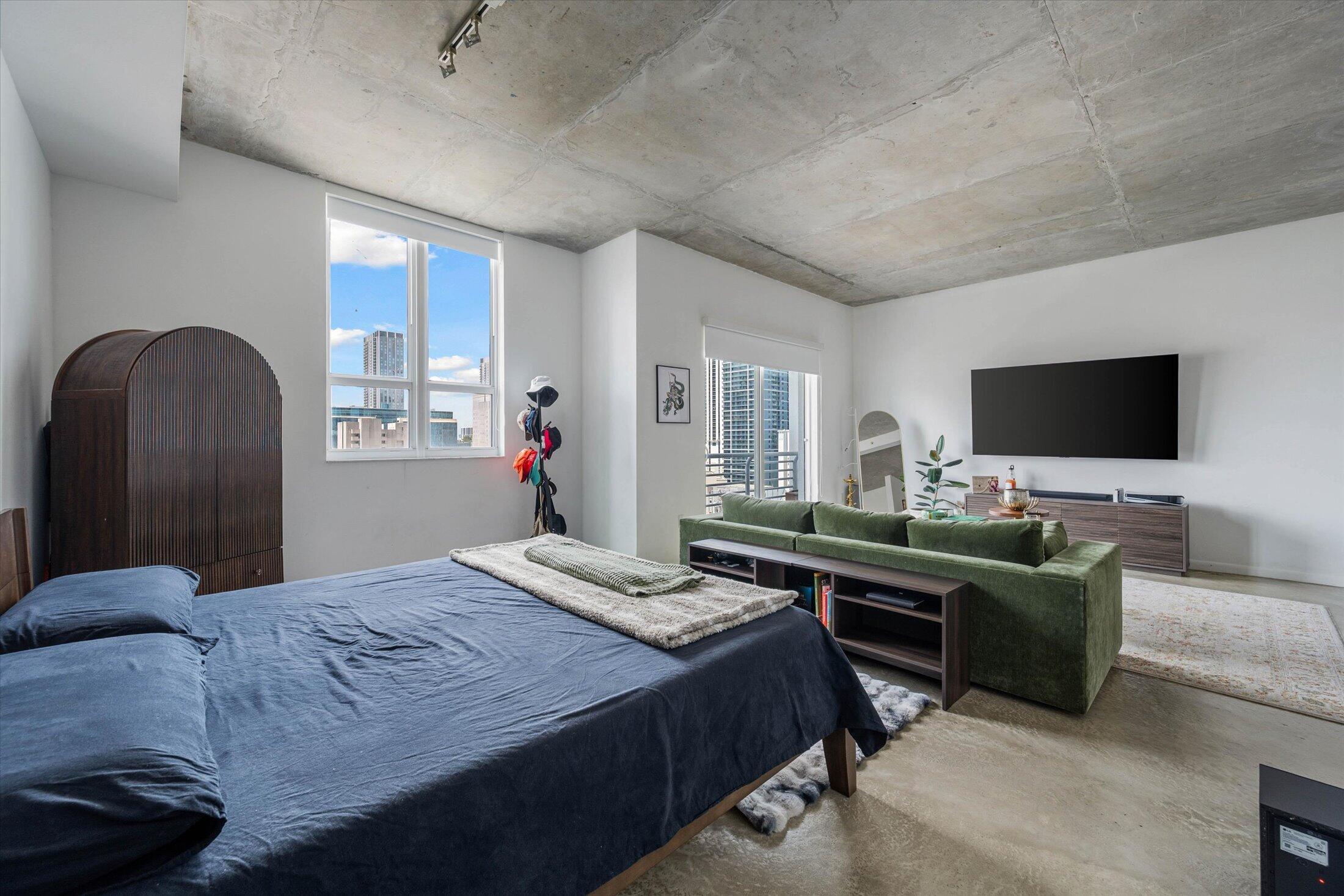 image Loft Downtown I8