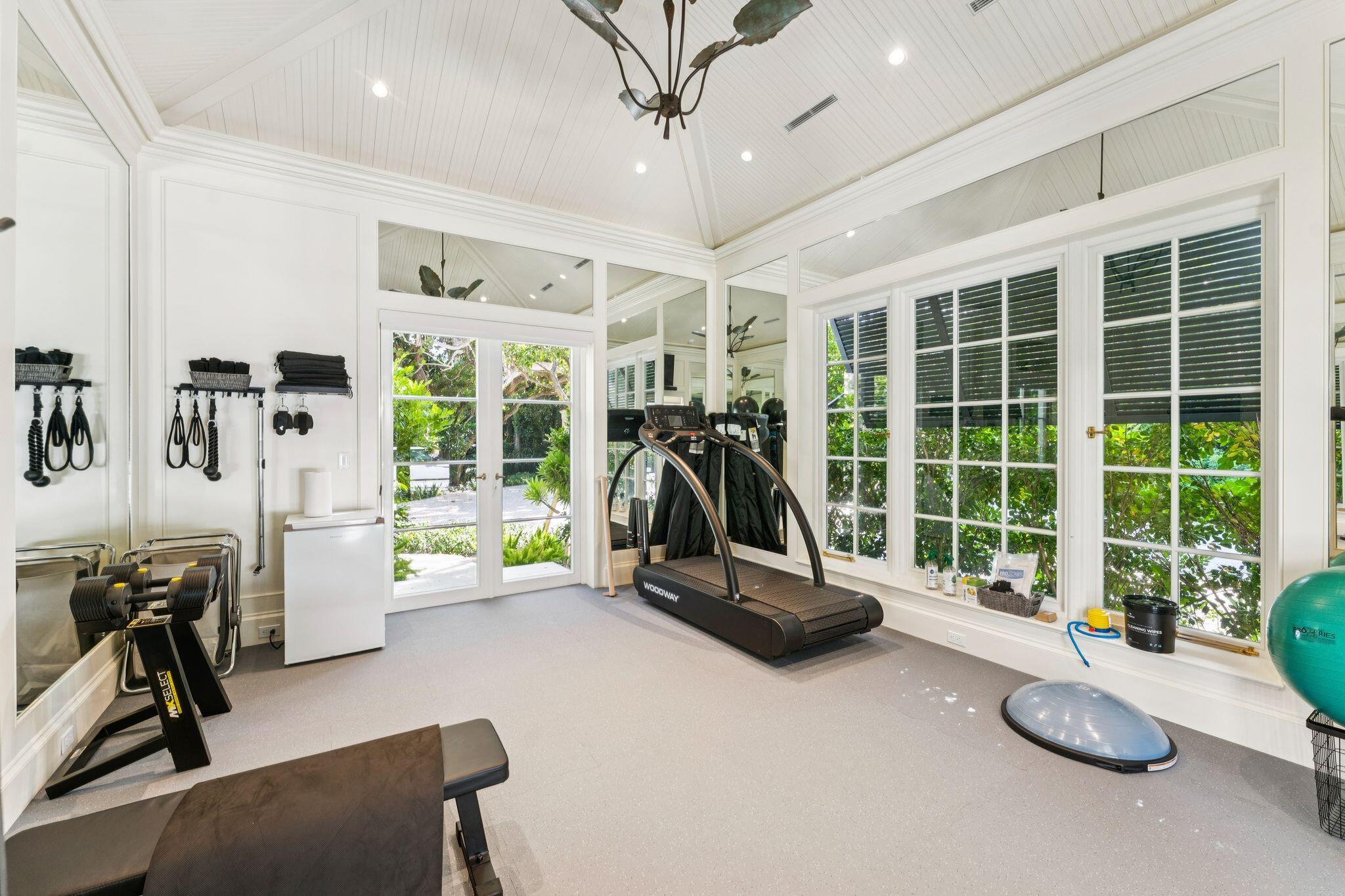 1919 N Ocean Blvd Gulf Stream, FL 33483