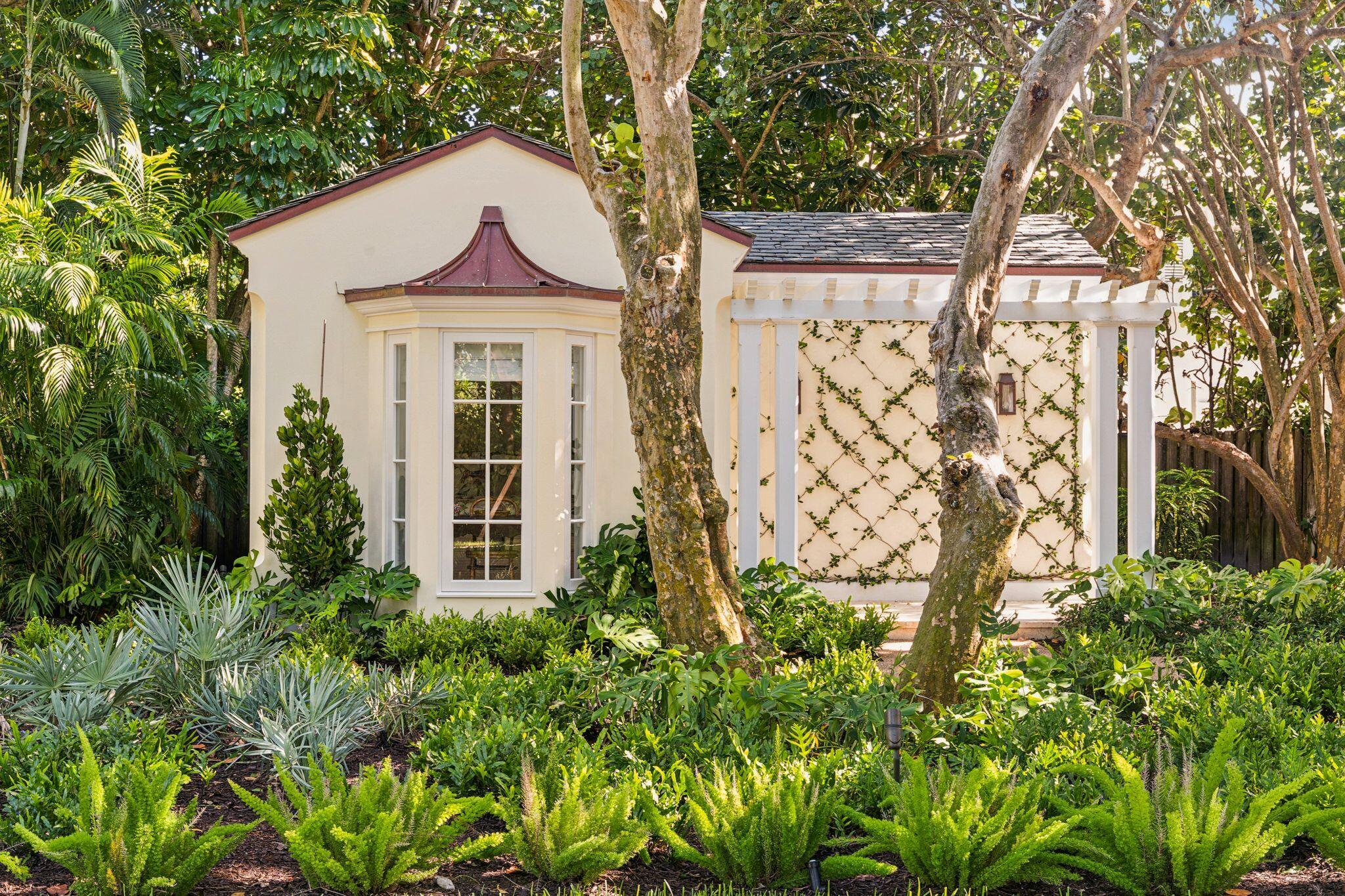 1919 N Ocean Blvd Gulf Stream, FL 33483