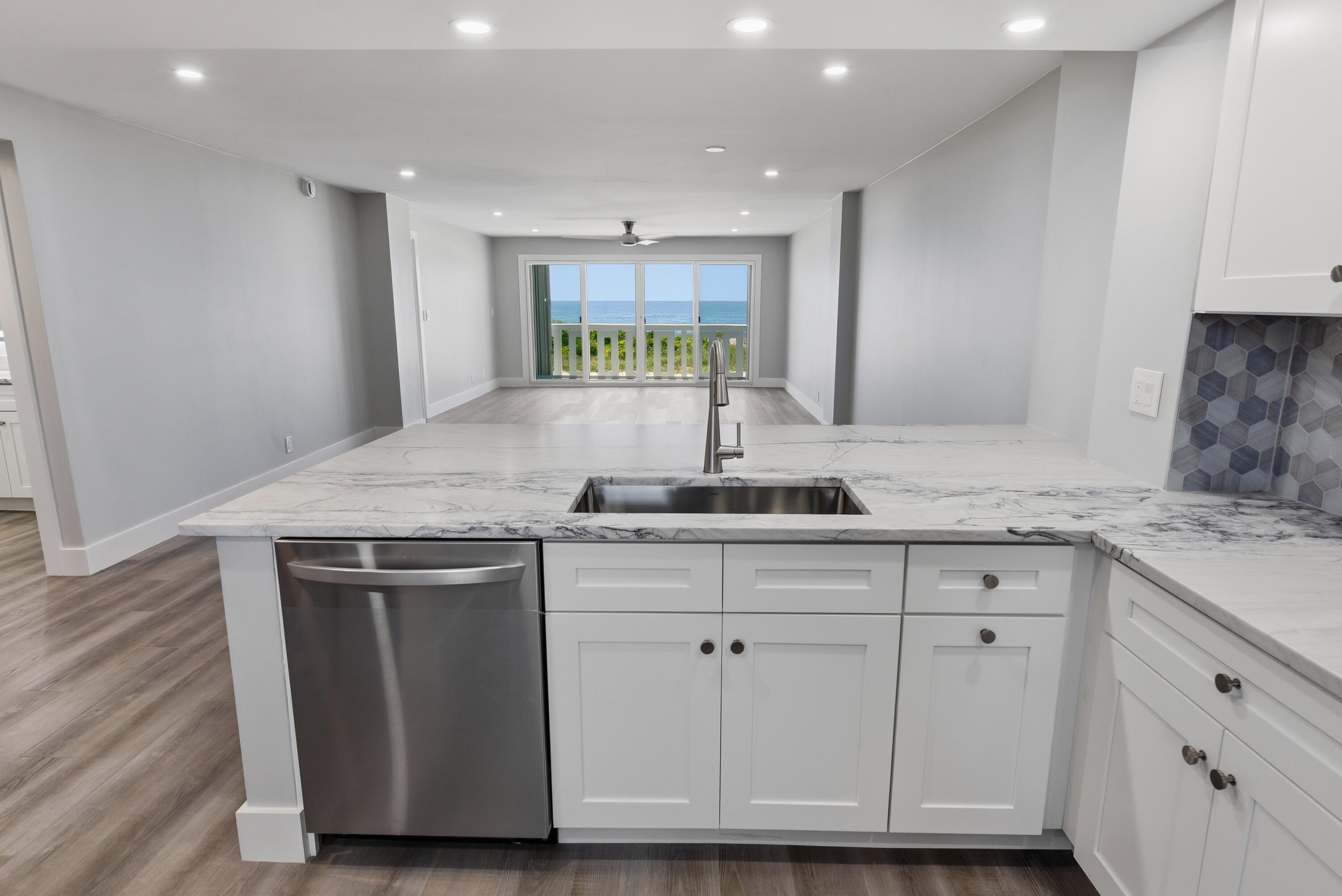 1012 N Ocean Blvd #202