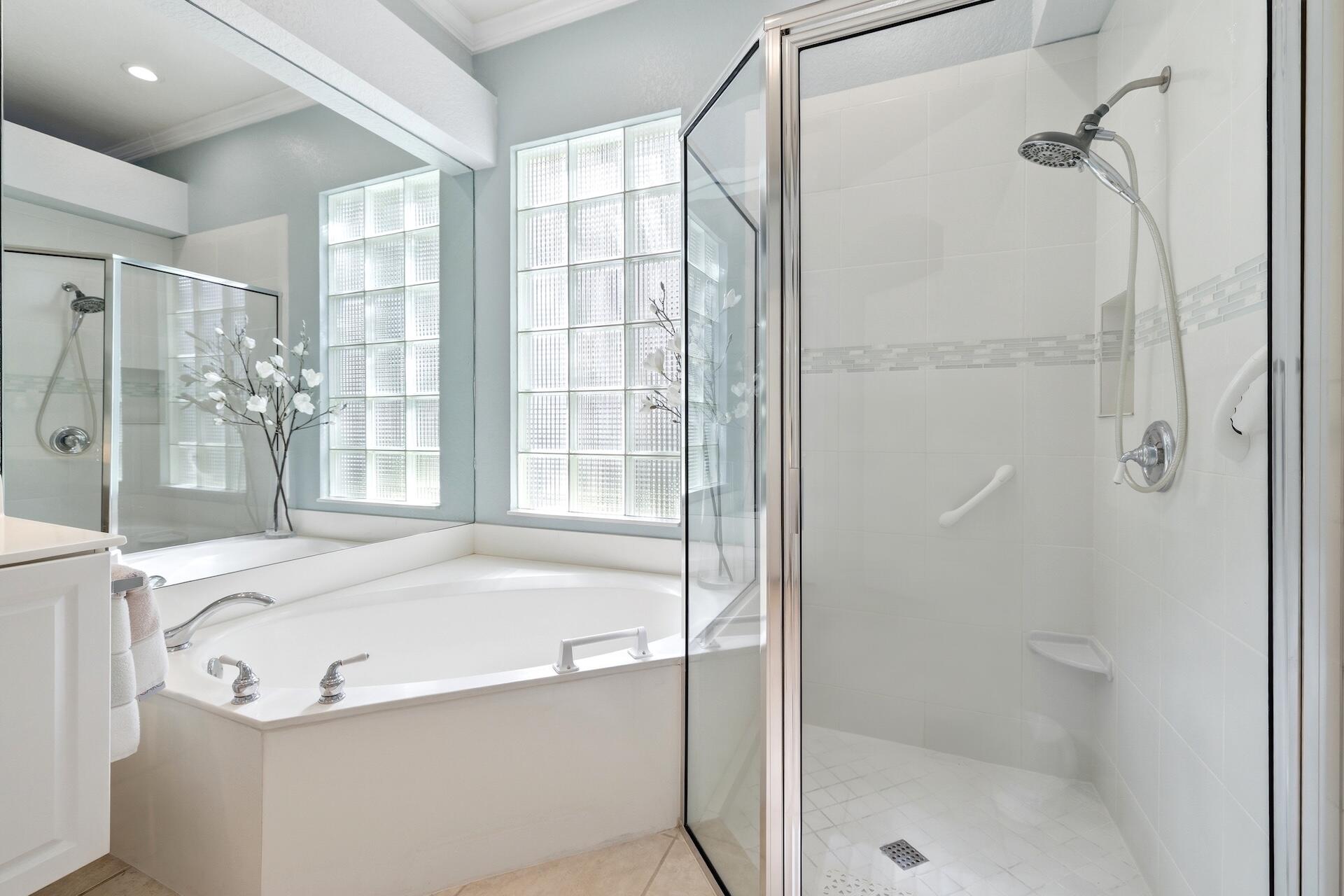 4252 NW 66th Ln Boca Raton, FL 33496