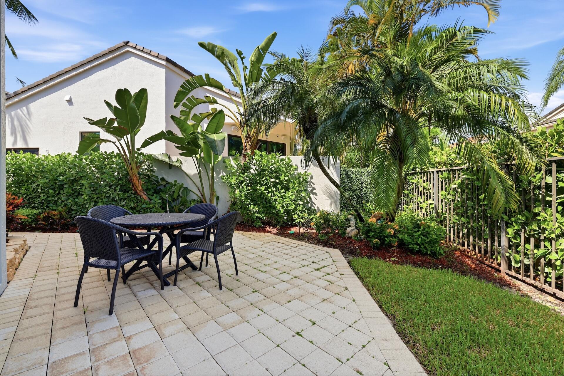 4252 NW 66th Ln Boca Raton, FL 33496