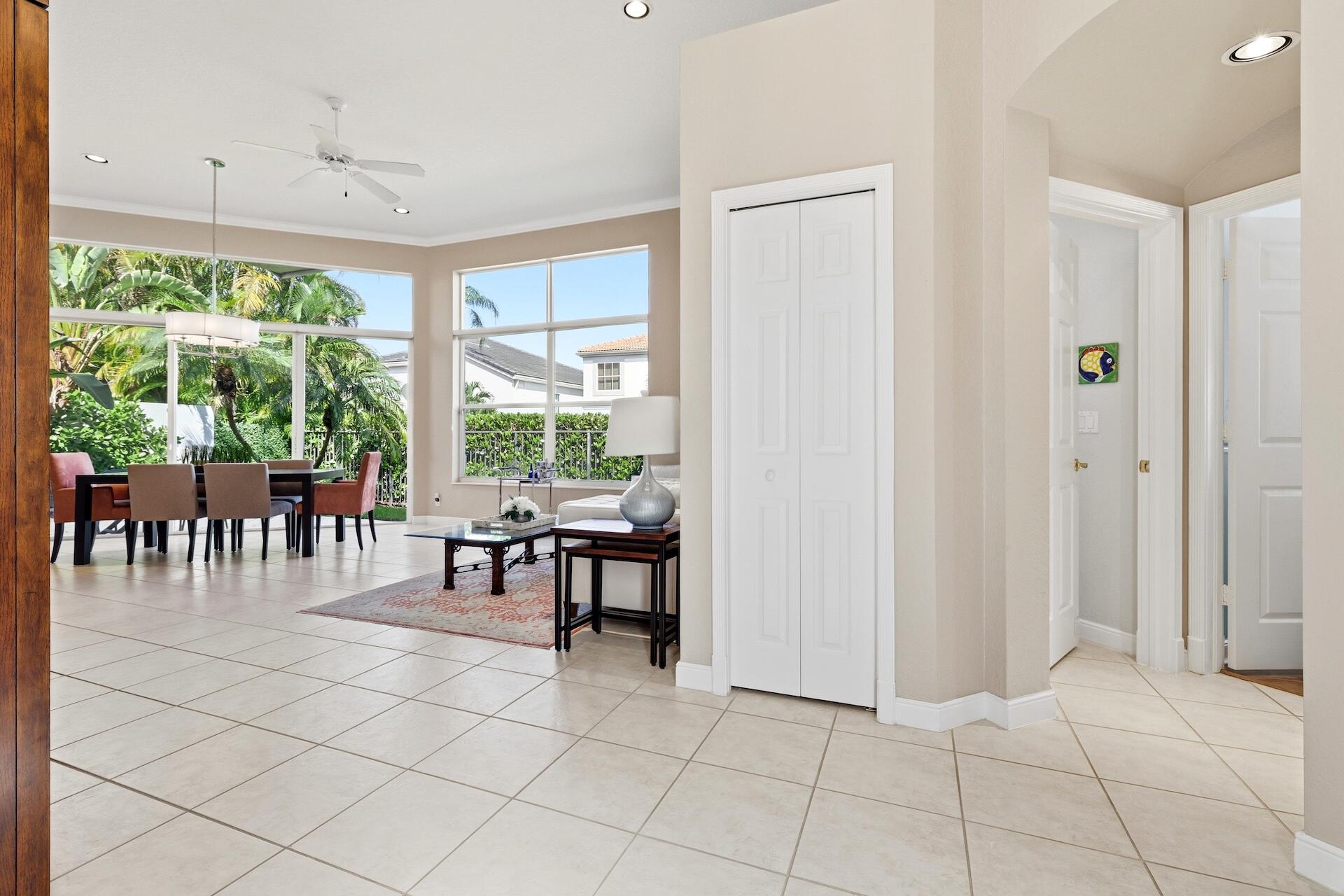 4252 NW 66th Ln Boca Raton, FL 33496