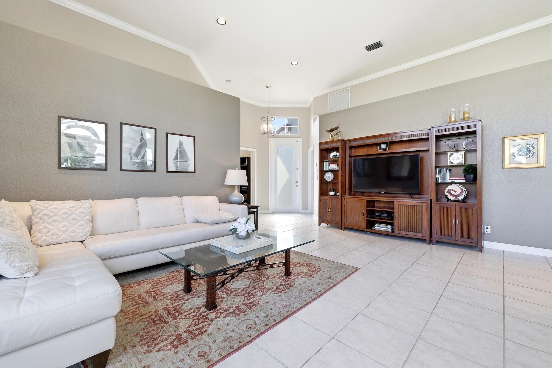 4252 NW 66th Ln Boca Raton, FL 33496