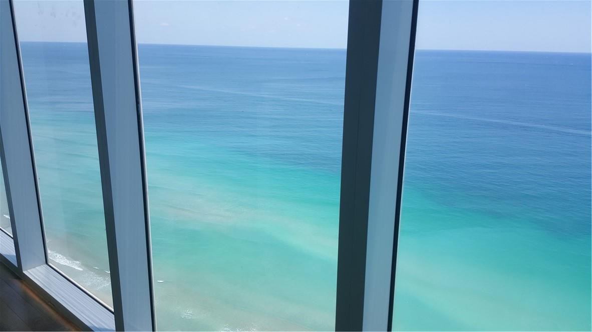 image Beach Club 213