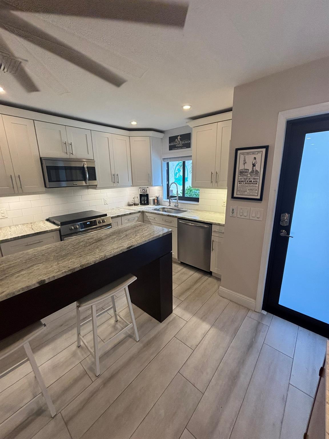 385 SE 17th Ave