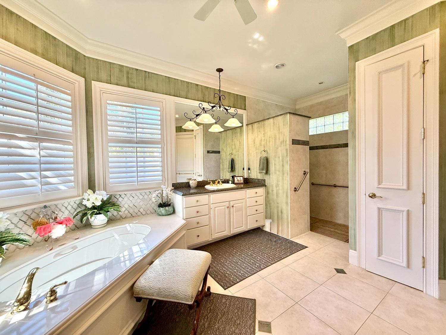 109 Estuary Dr Indian River Shores, FL 32963