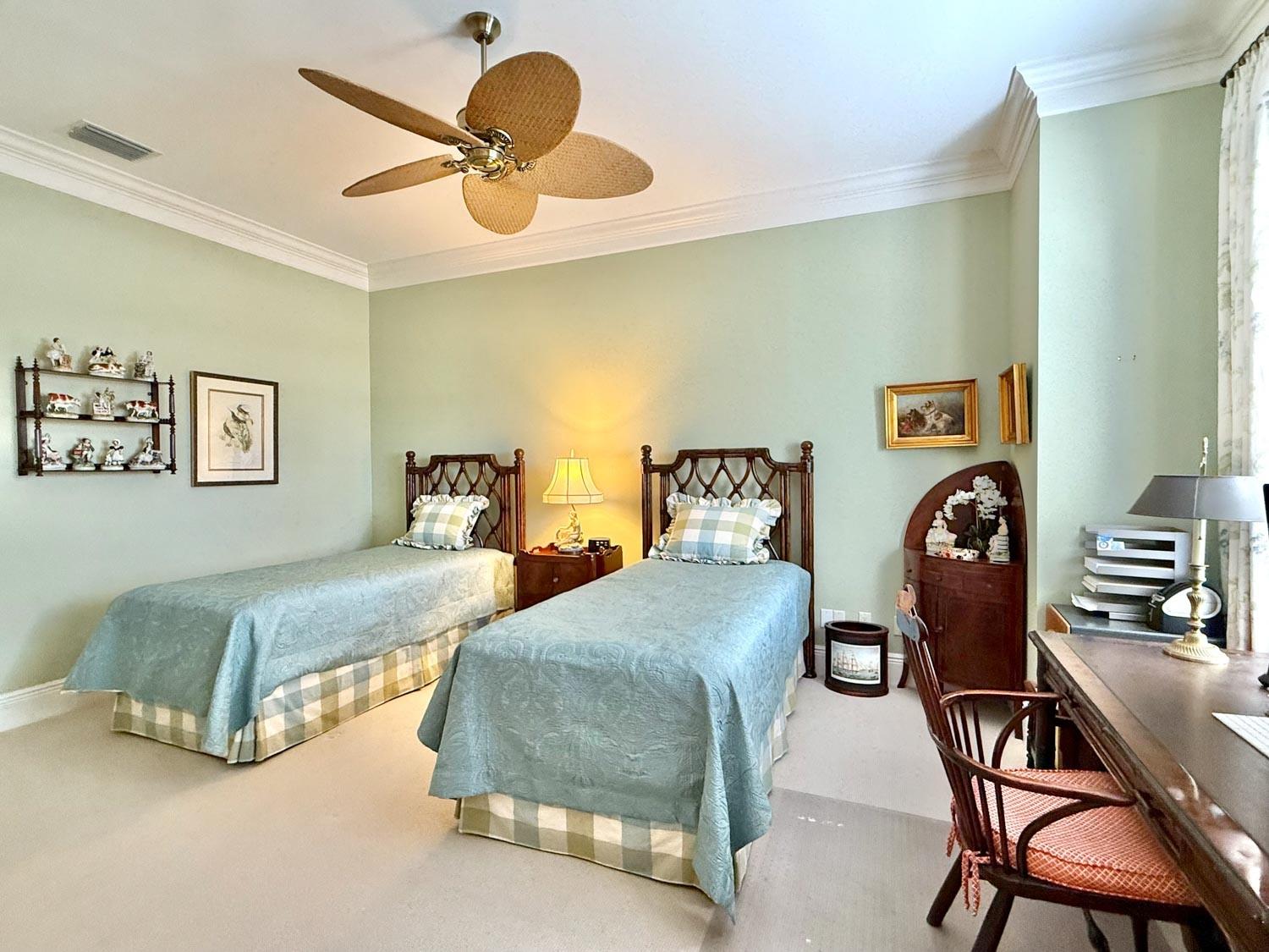 109 Estuary Dr Indian River Shores, FL 32963