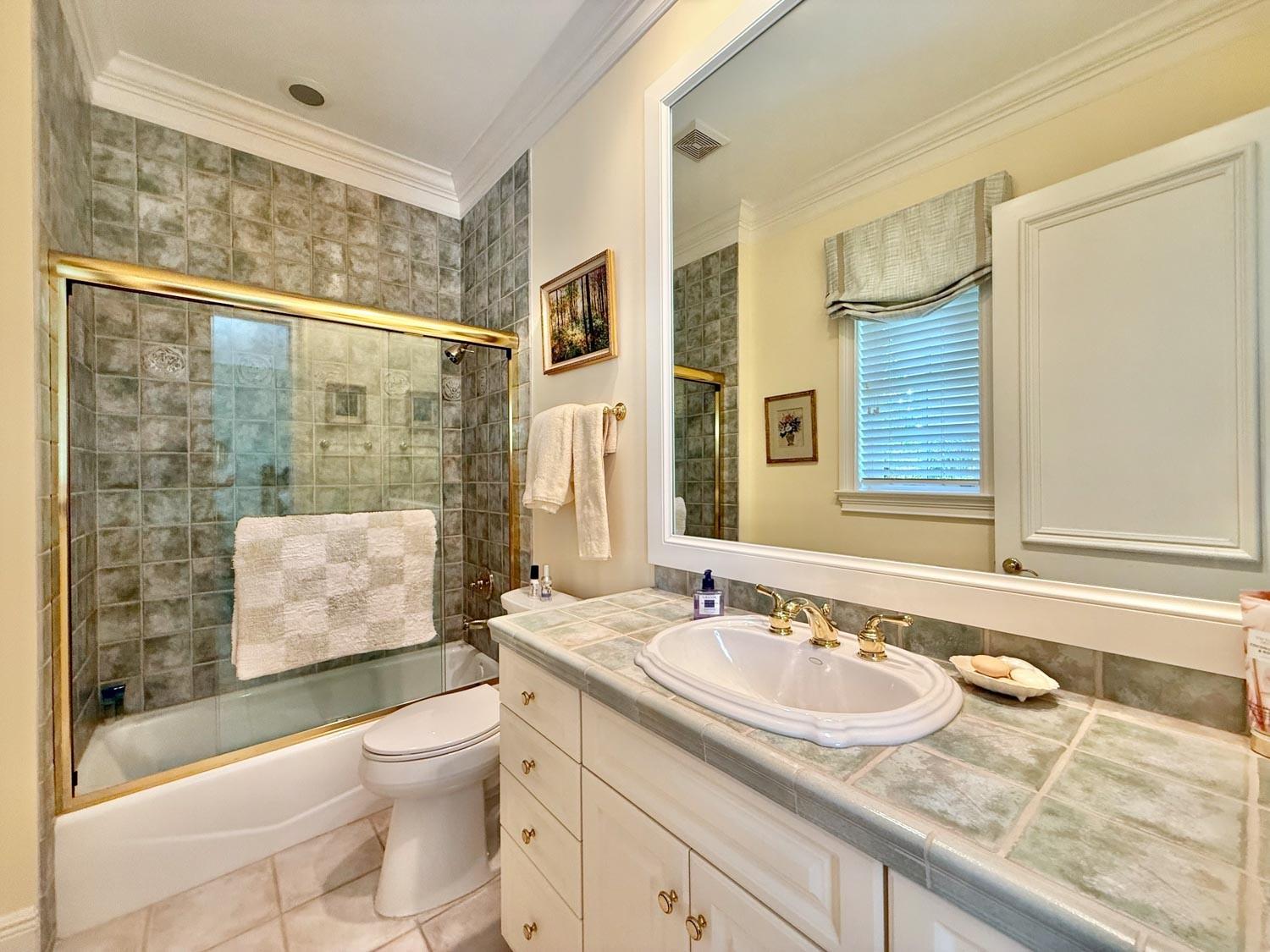 109 Estuary Dr Indian River Shores, FL 32963