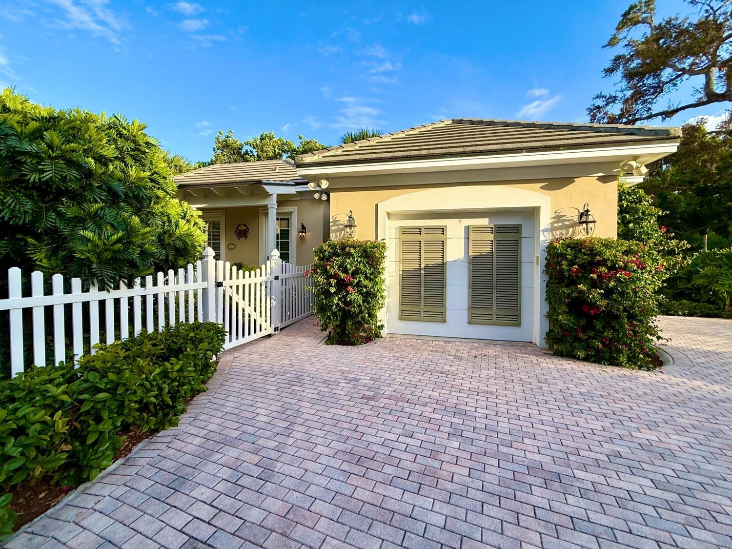 109 Estuary Dr Indian River Shores, FL 32963